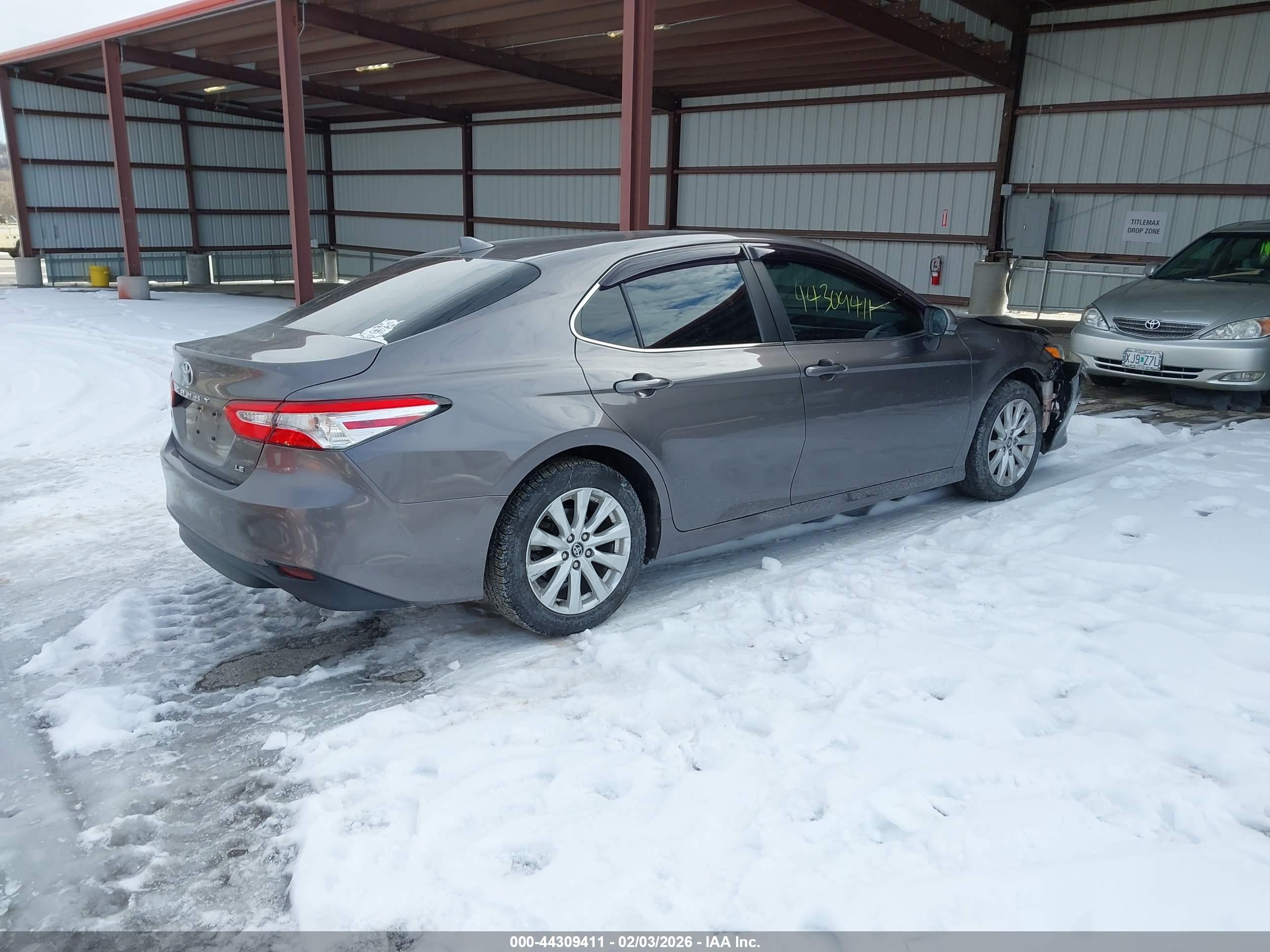 TOYOTA CAMRY image 4