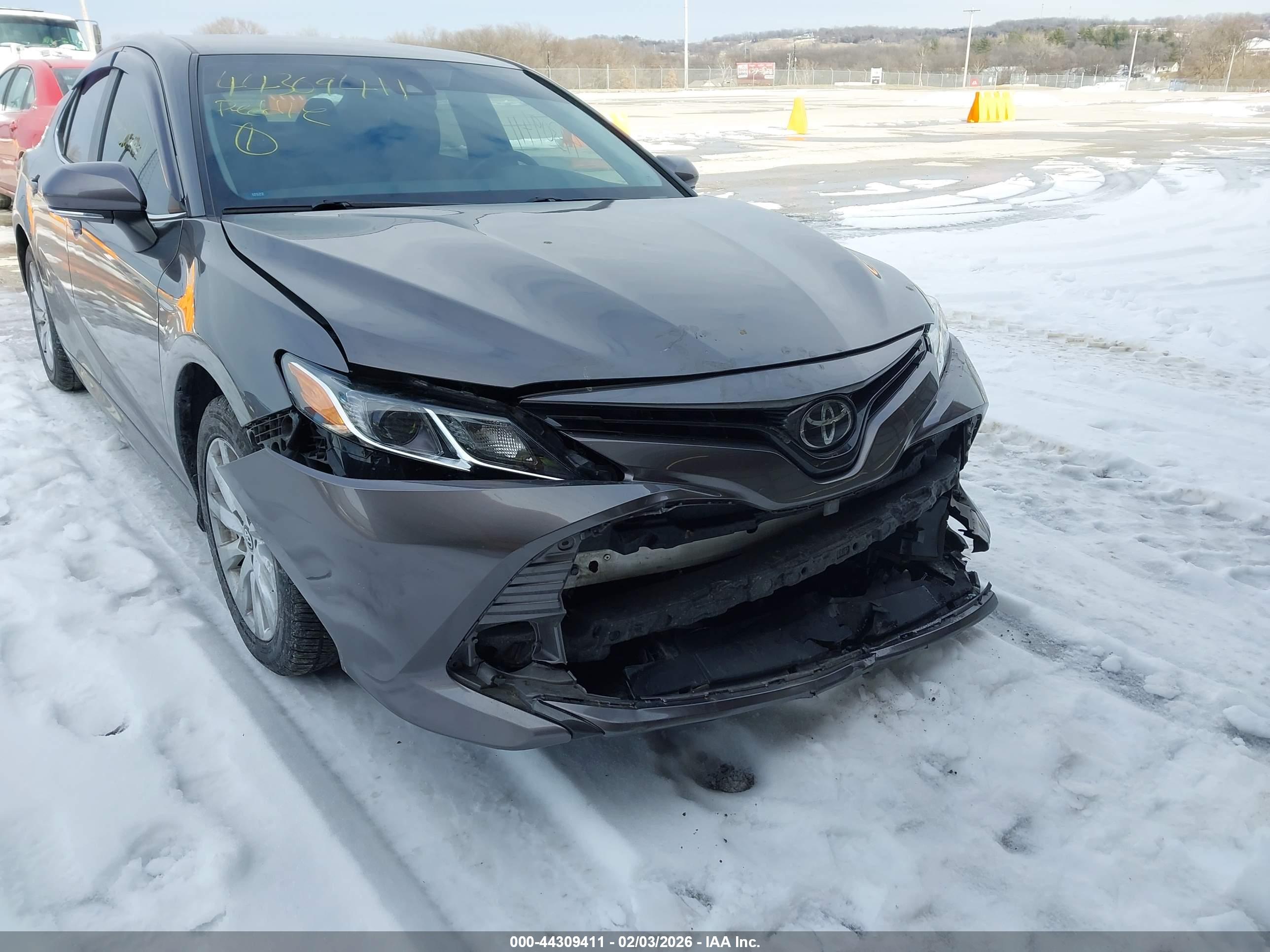 TOYOTA CAMRY image 6