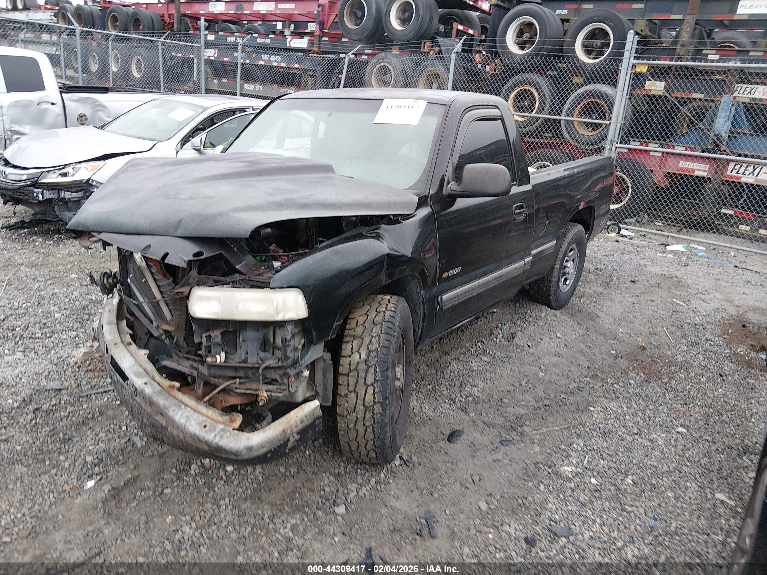 CHEVROLET SILVERADO image 2