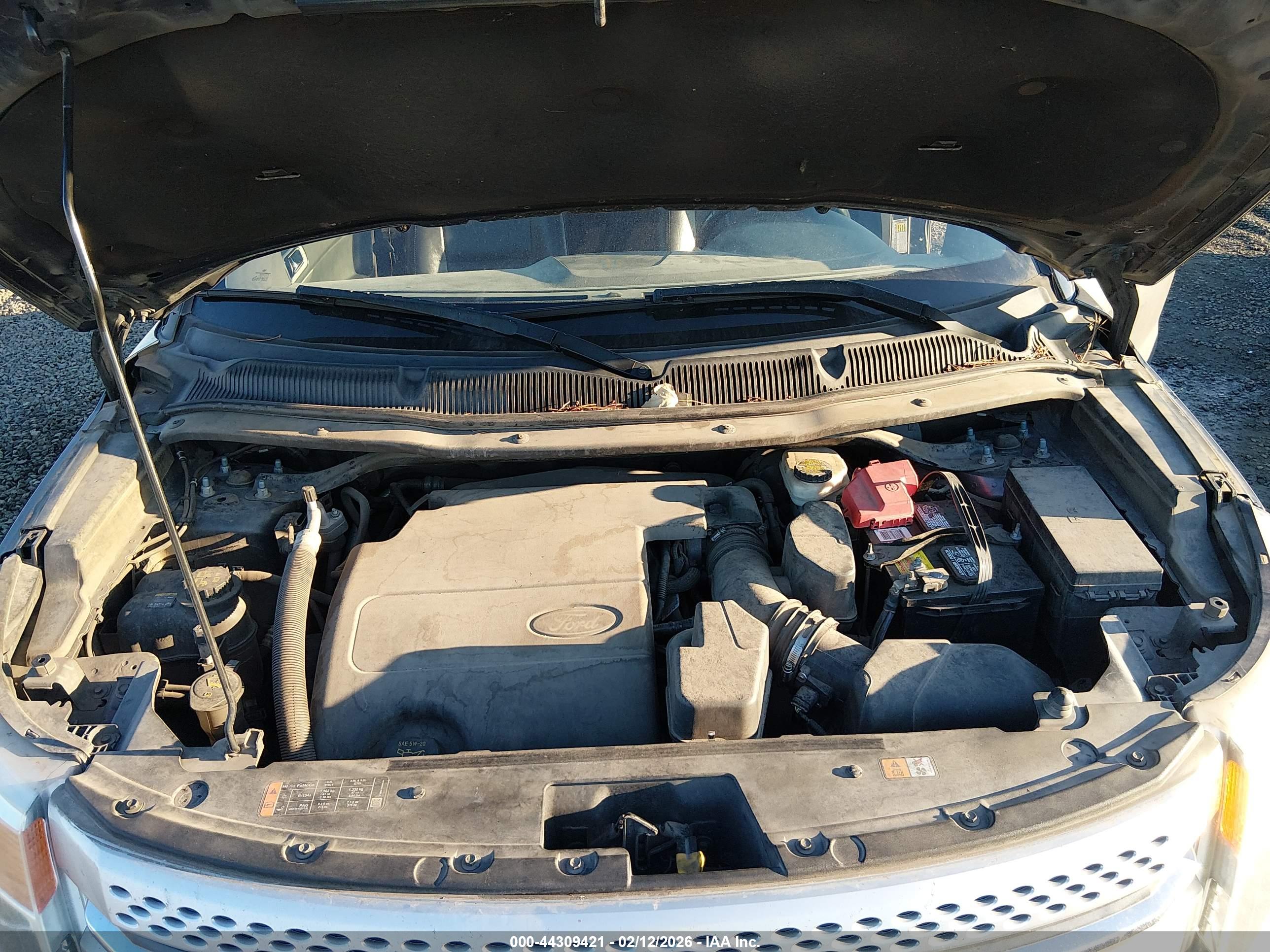 FORD EXPLORER image 10
