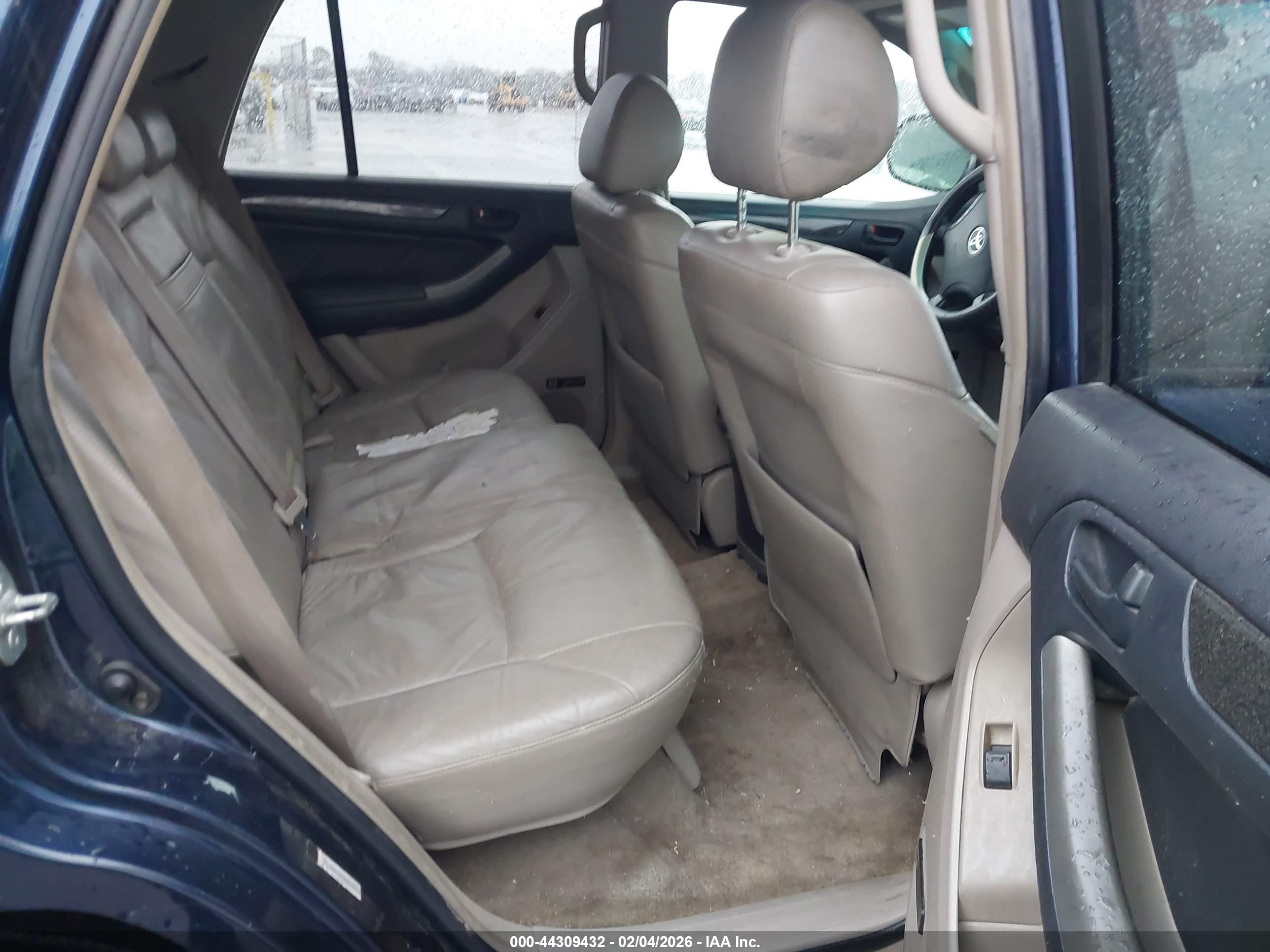 TOYOTA 4RUNNER image 8