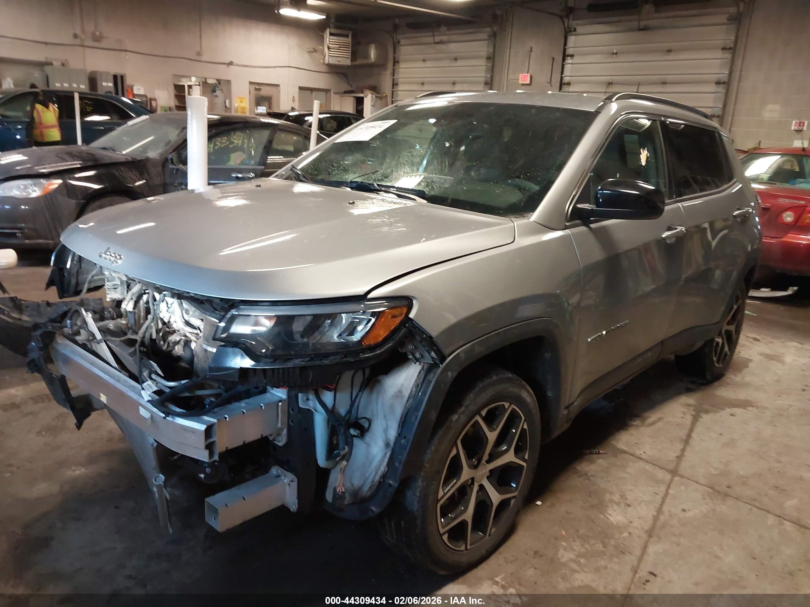 JEEP COMPASS image 2
