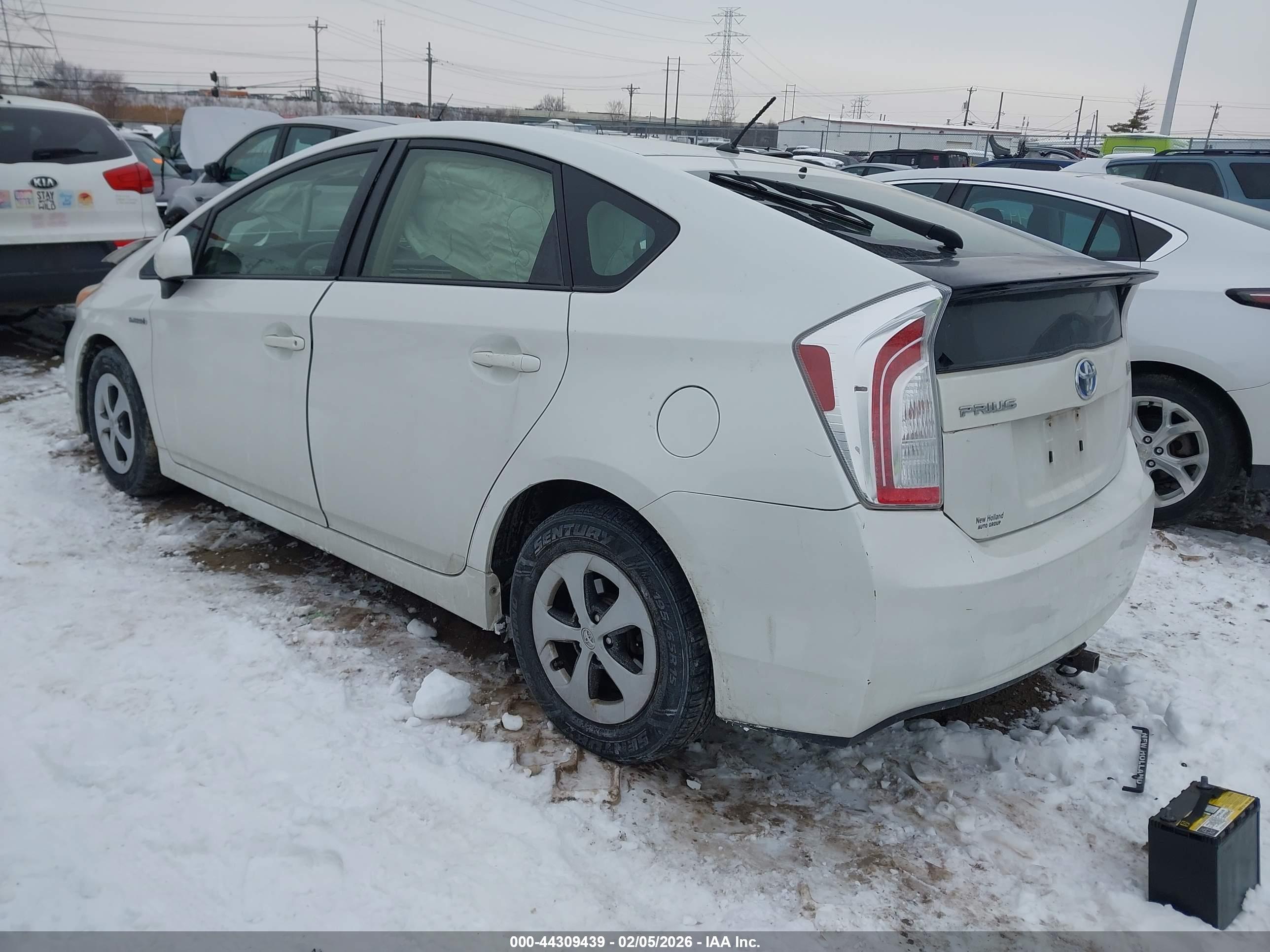 TOYOTA PRIUS image 3