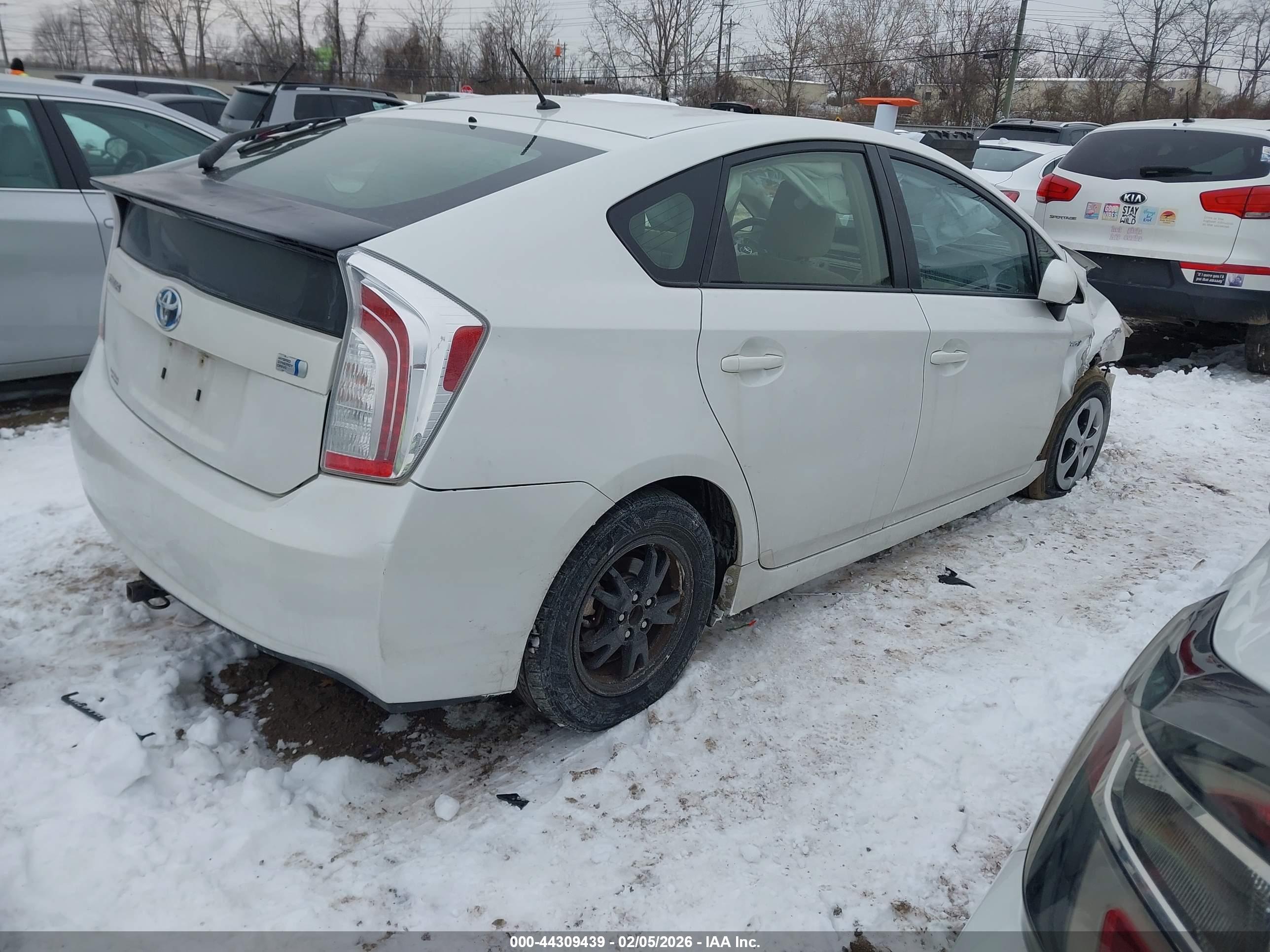 TOYOTA PRIUS image 4