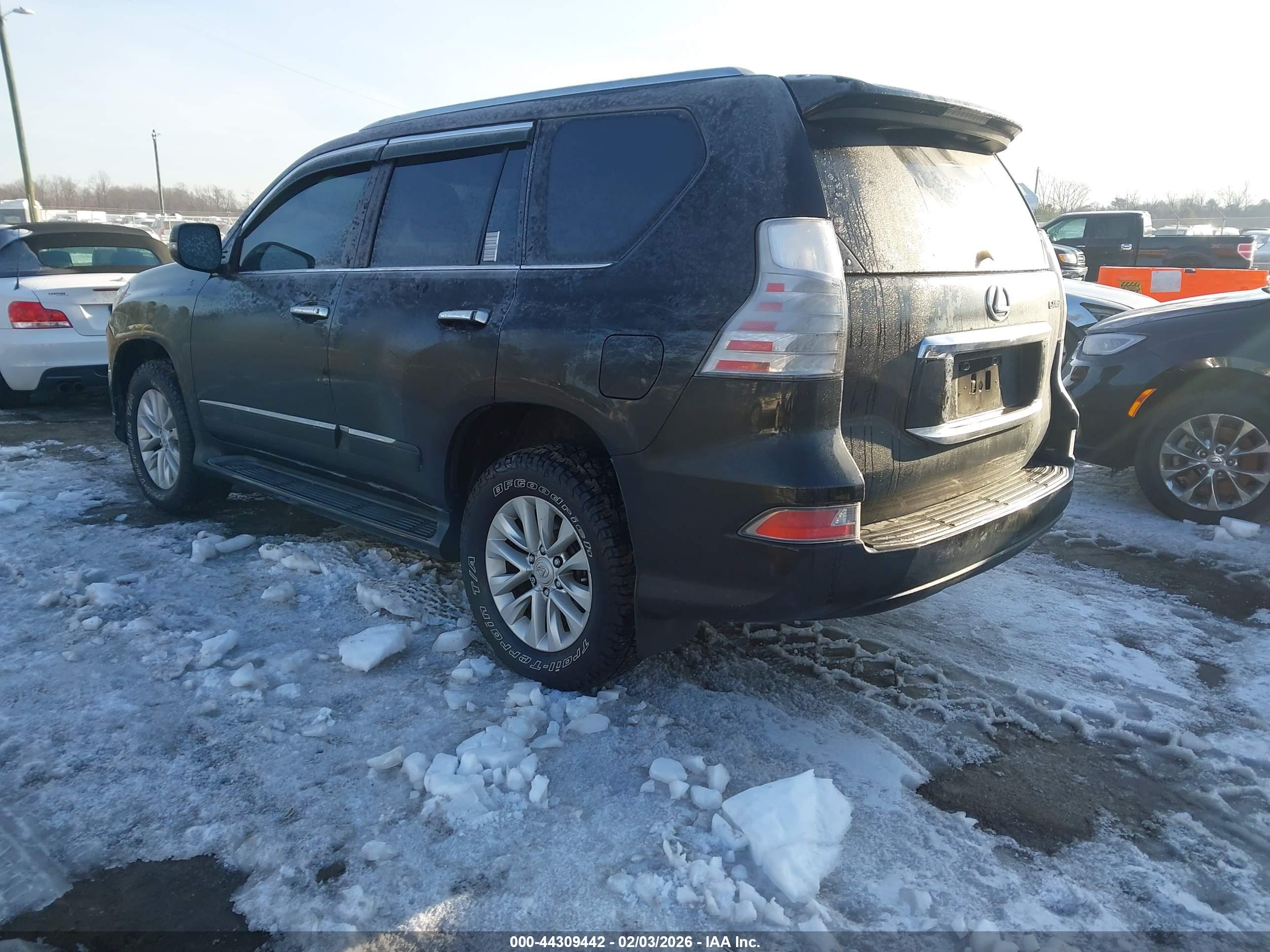 LEXUS GX image 3