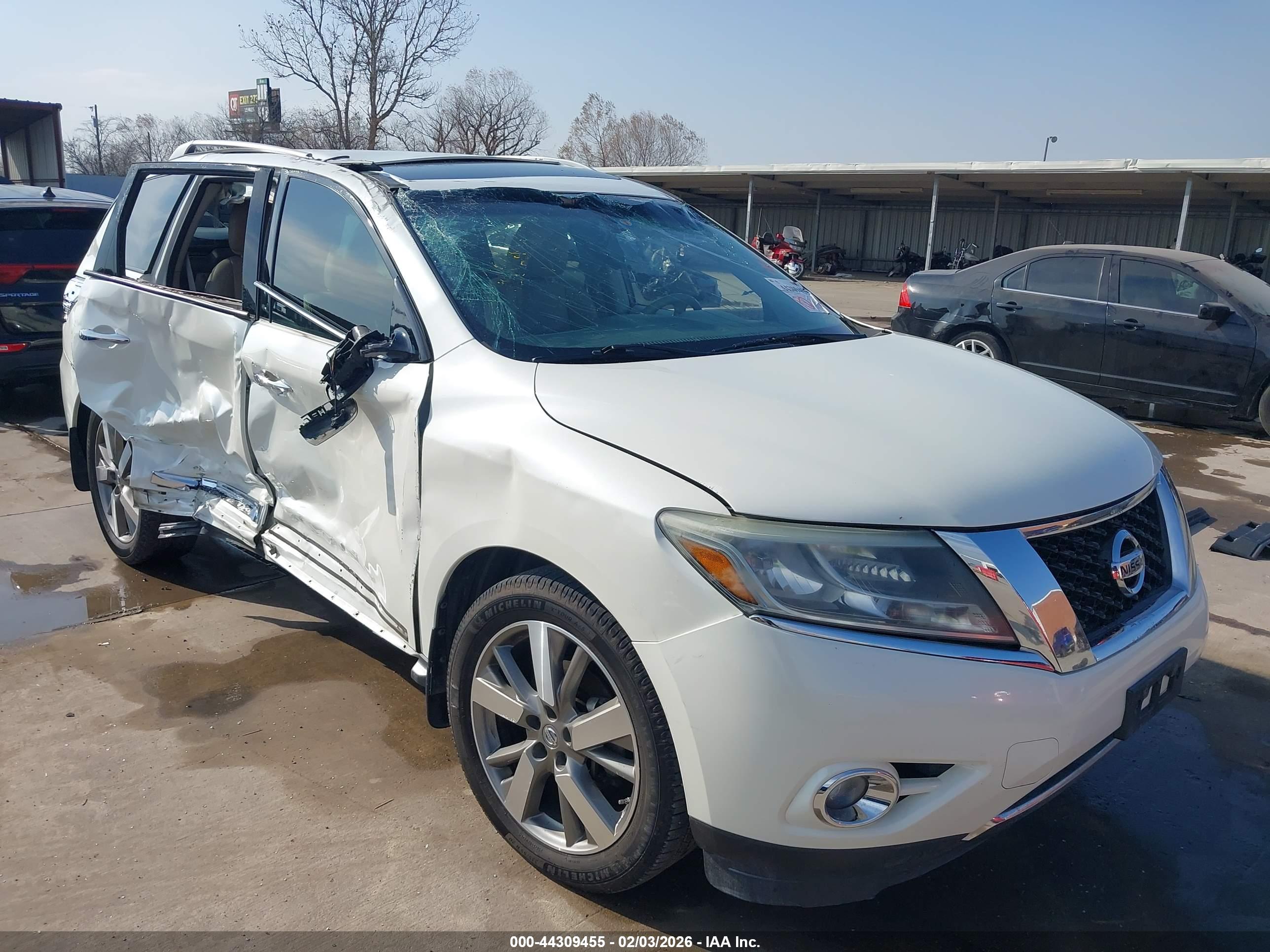 NISSAN PATHFINDER image 6