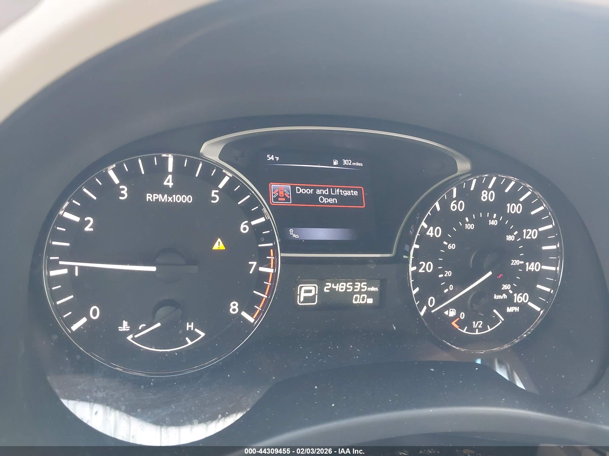 NISSAN PATHFINDER image 7
