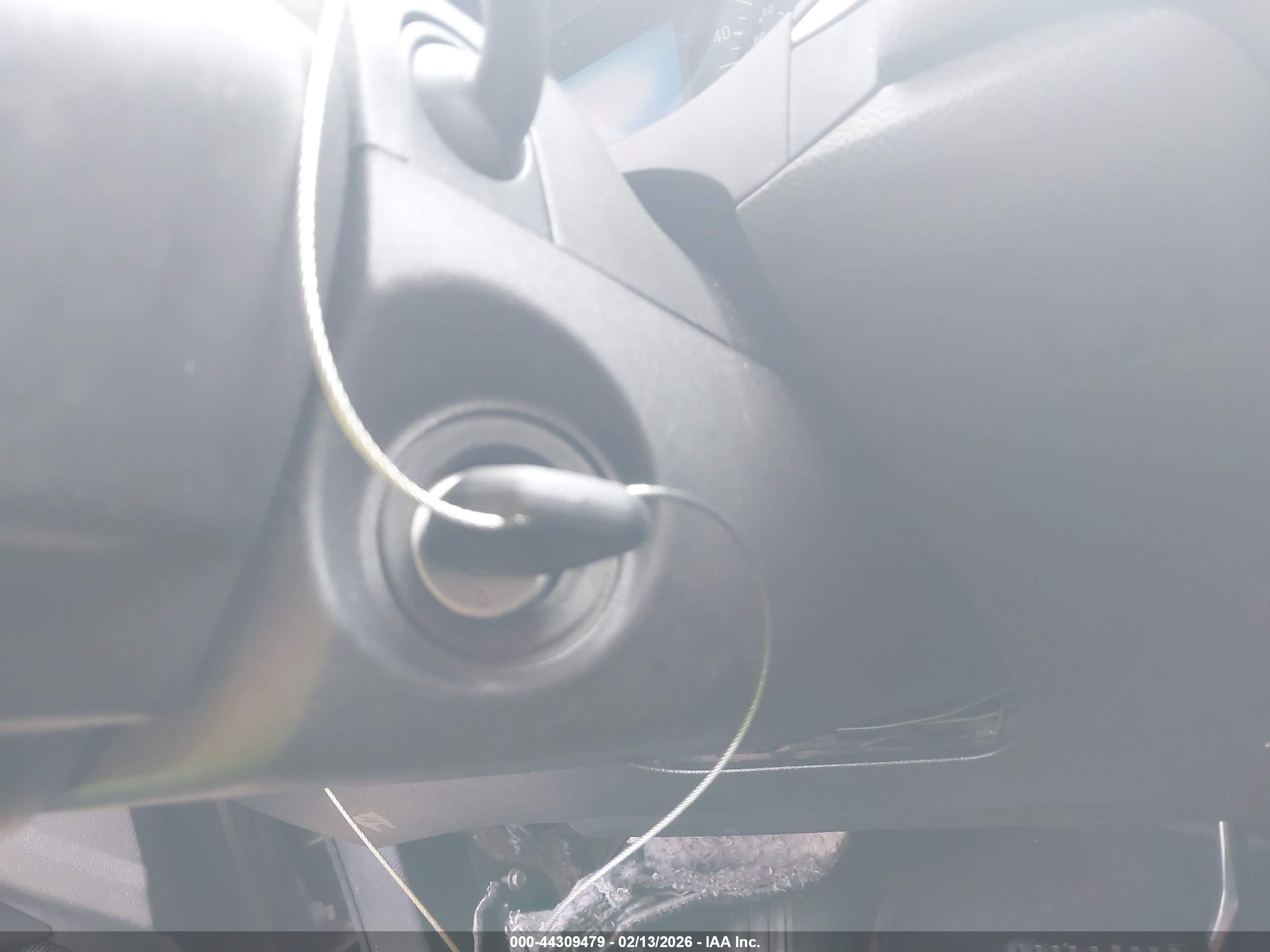 FORD FUSION image 11