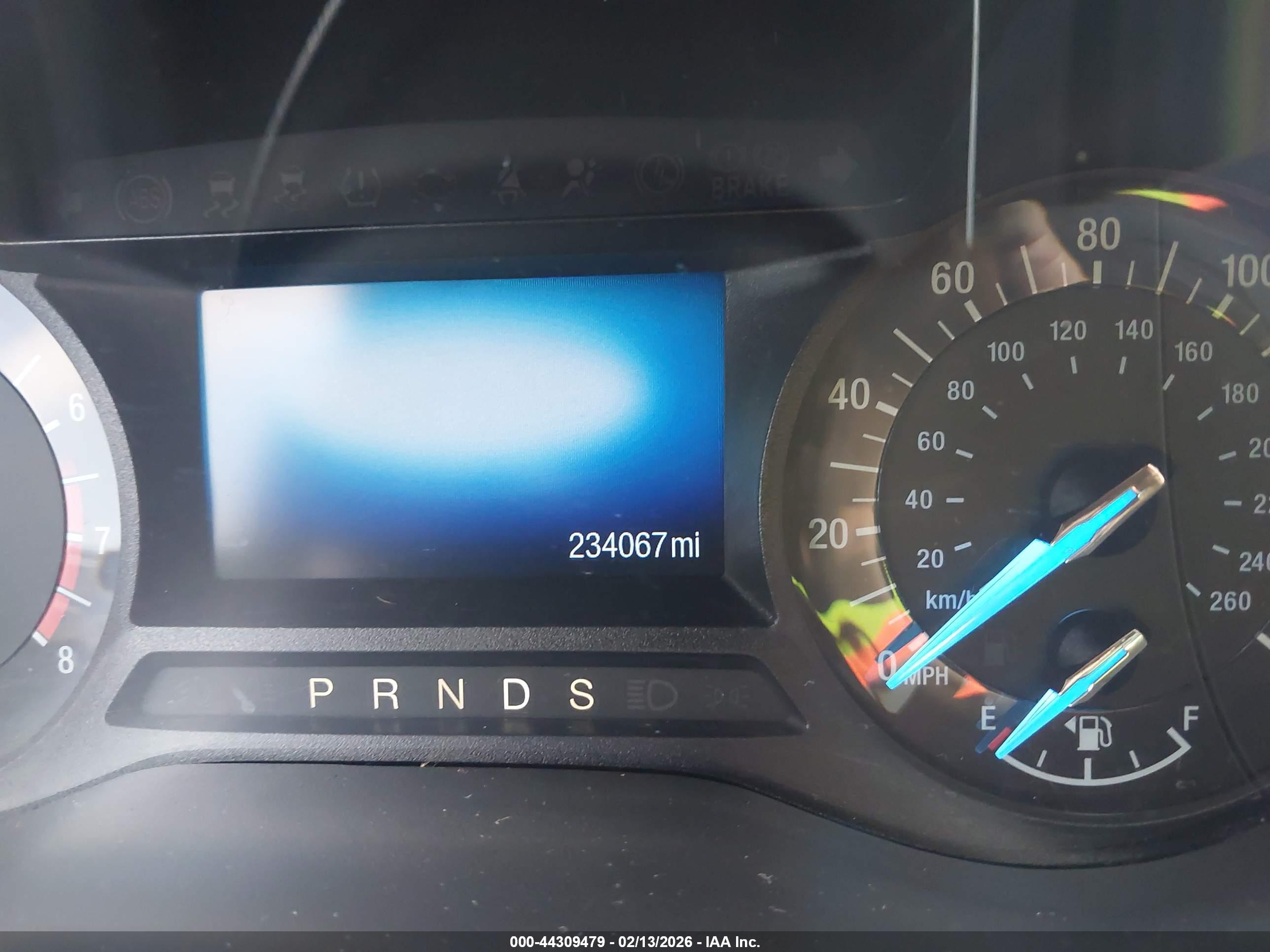 FORD FUSION image 7