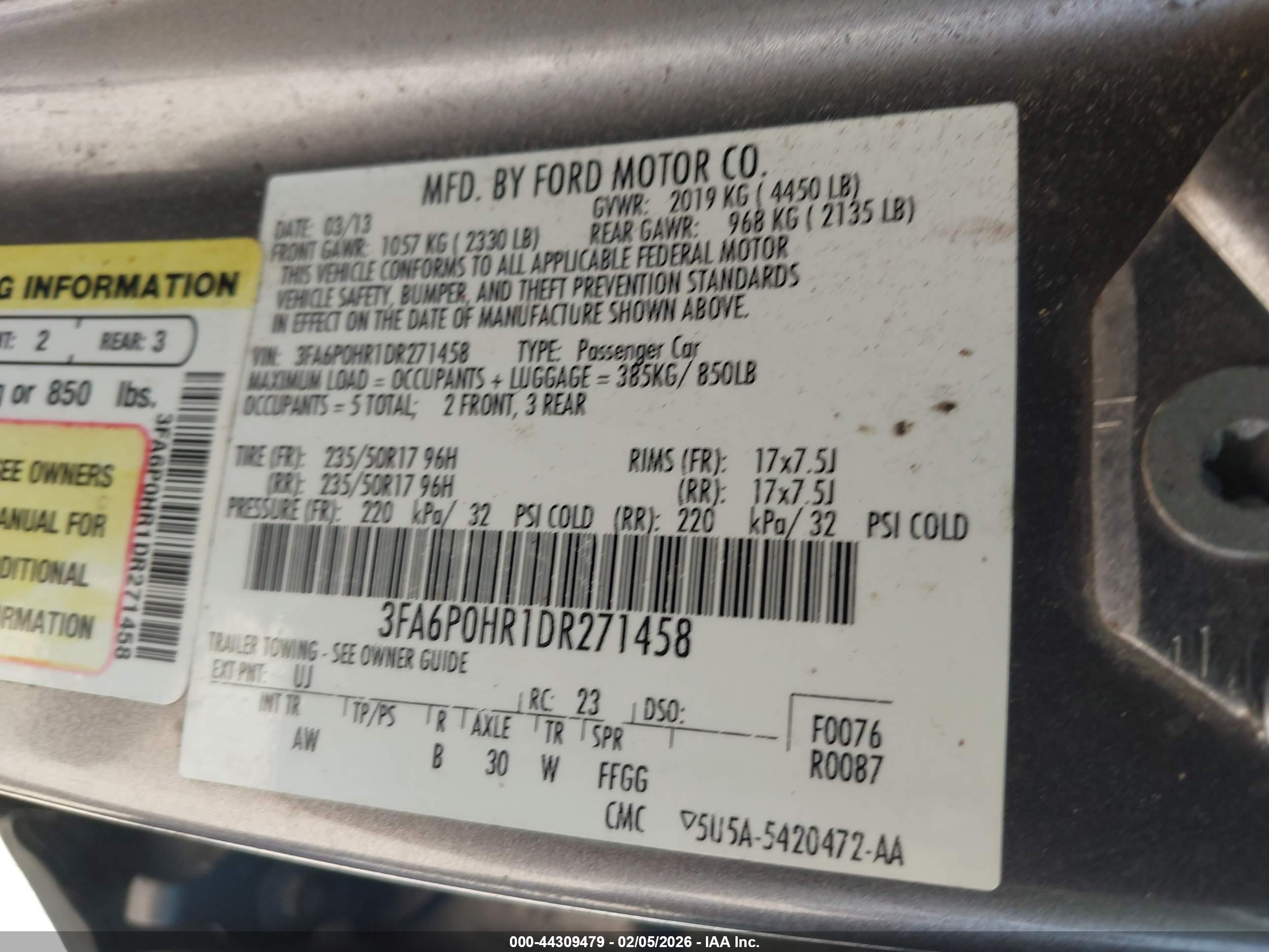FORD FUSION image 9