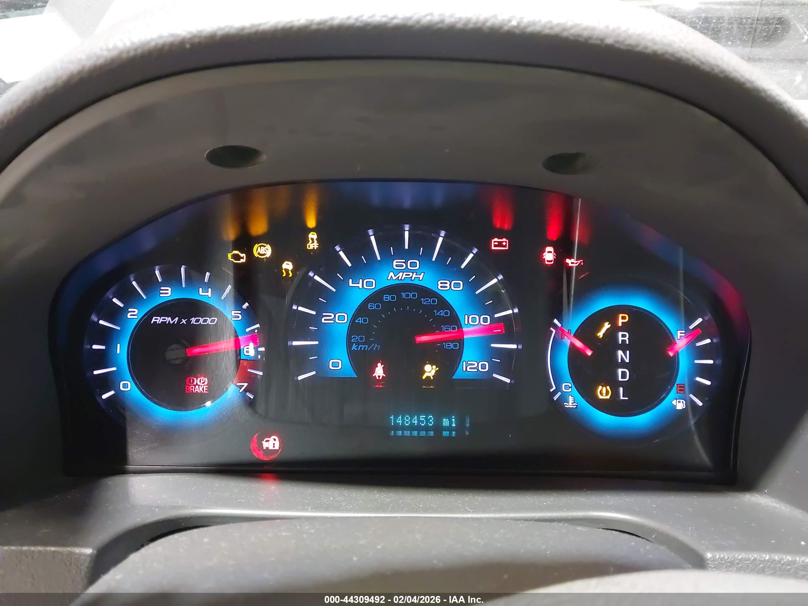 FORD FUSION image 7