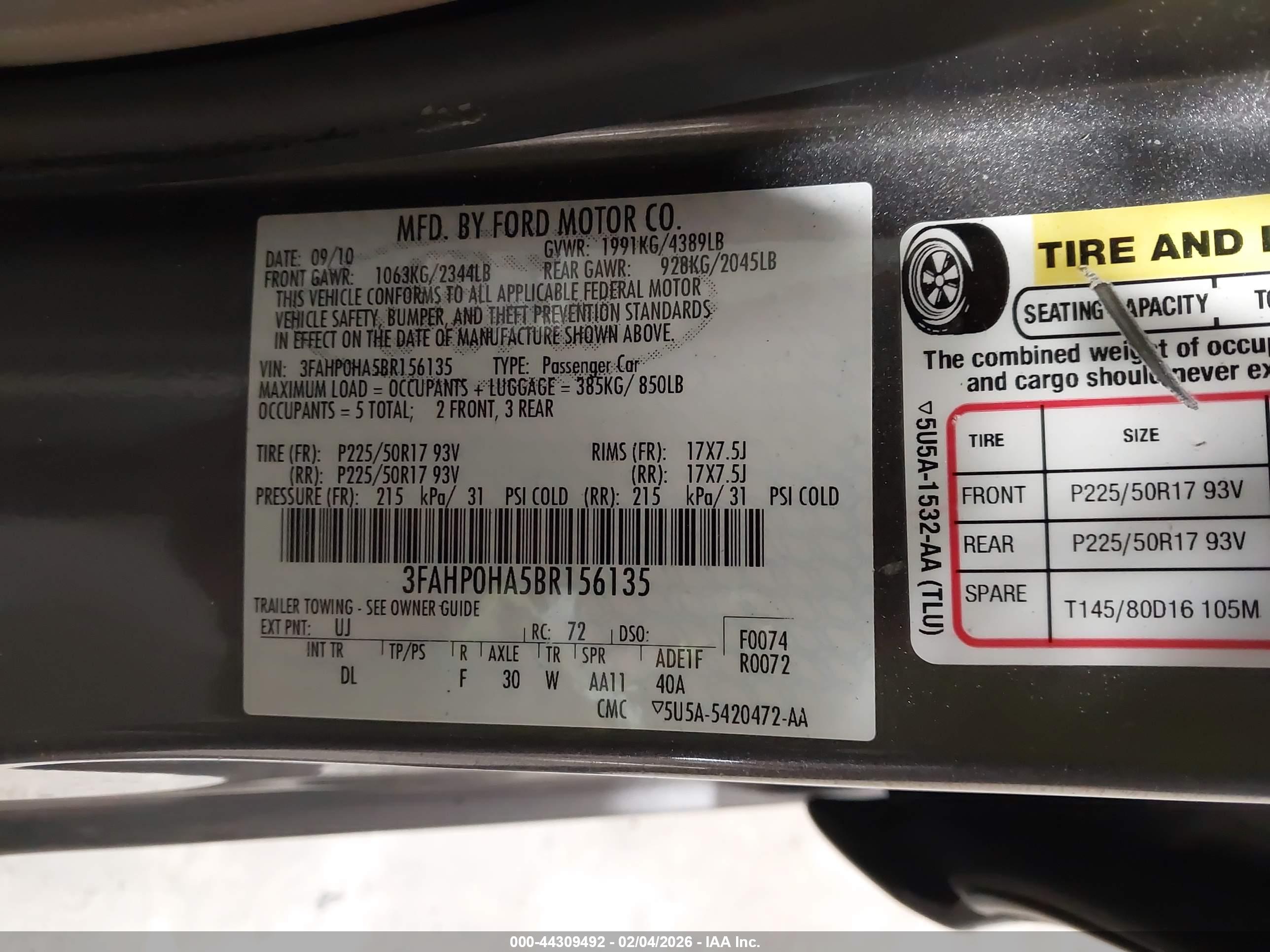 FORD FUSION image 9