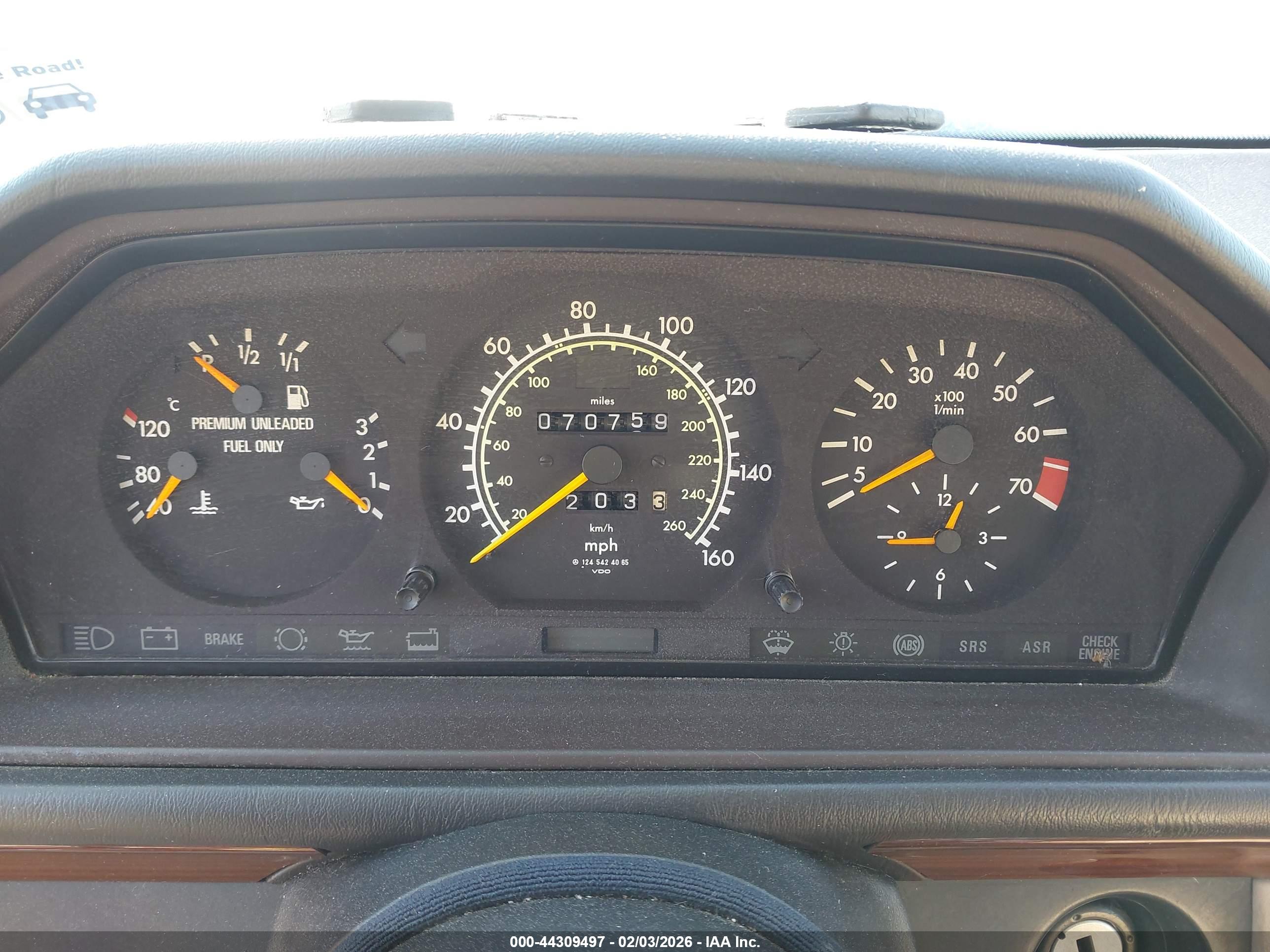 MERCEDES-BENZ E image 7