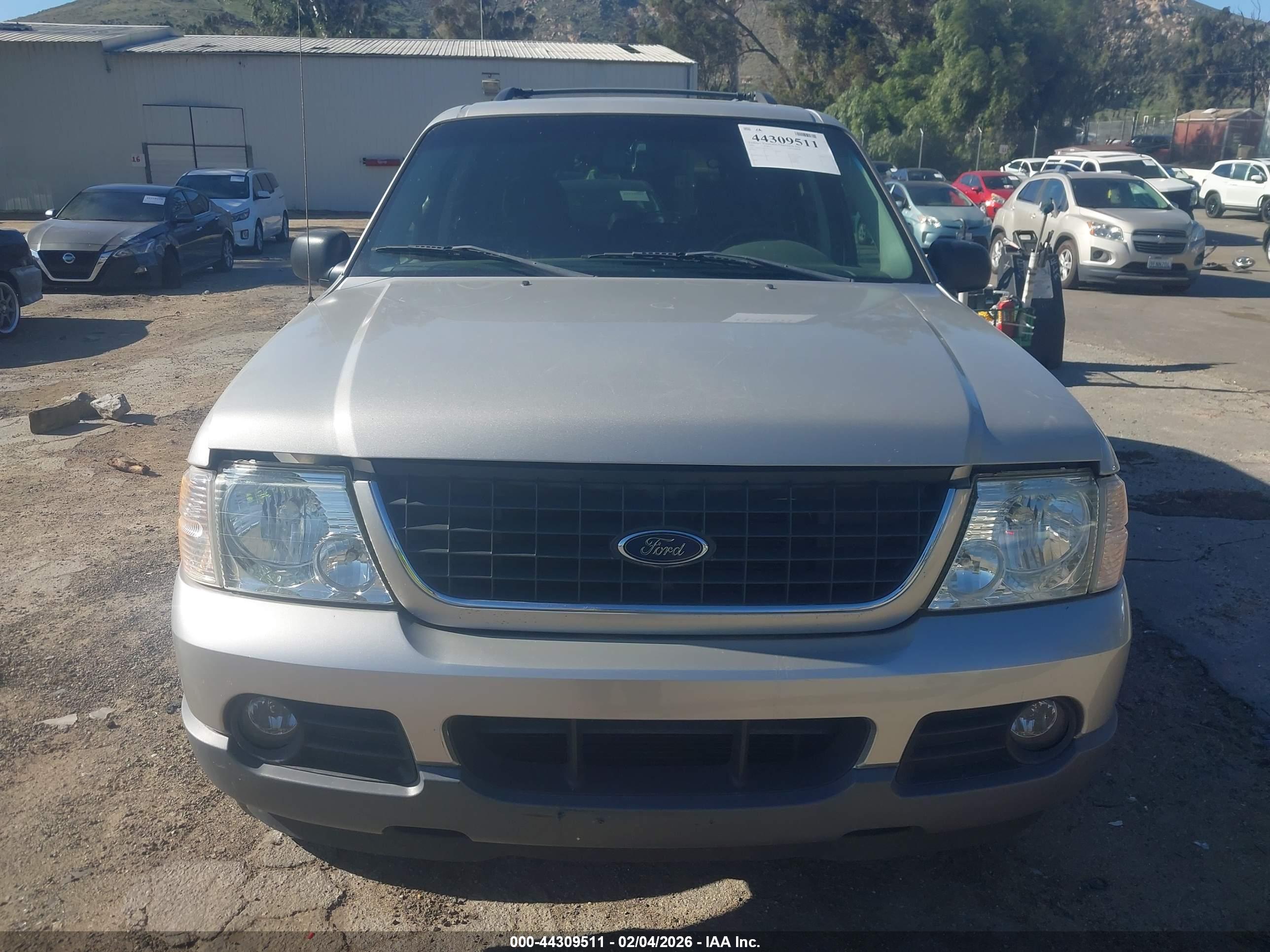 FORD EXPLORER image 6