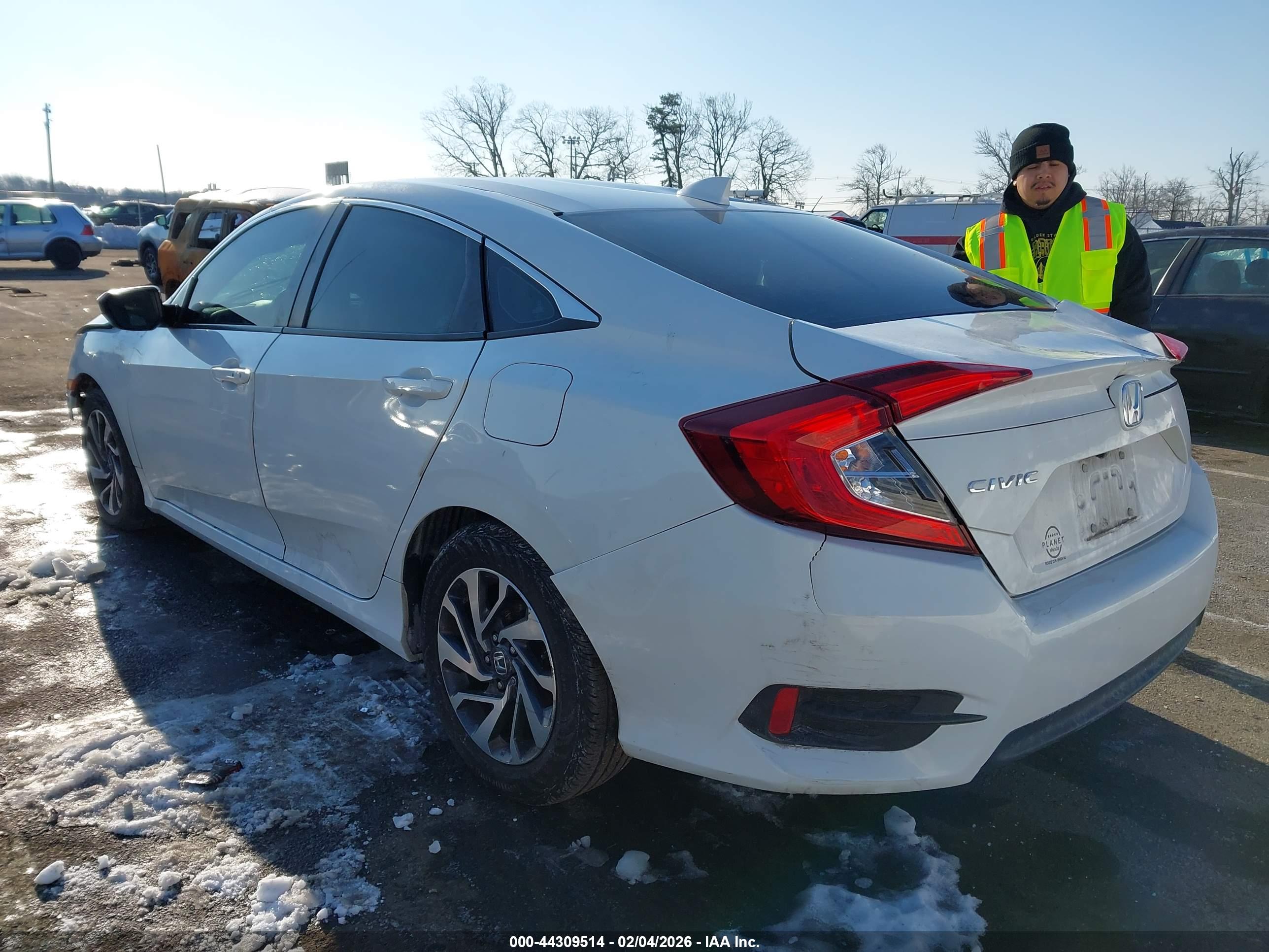 HONDA CIVIC image 3