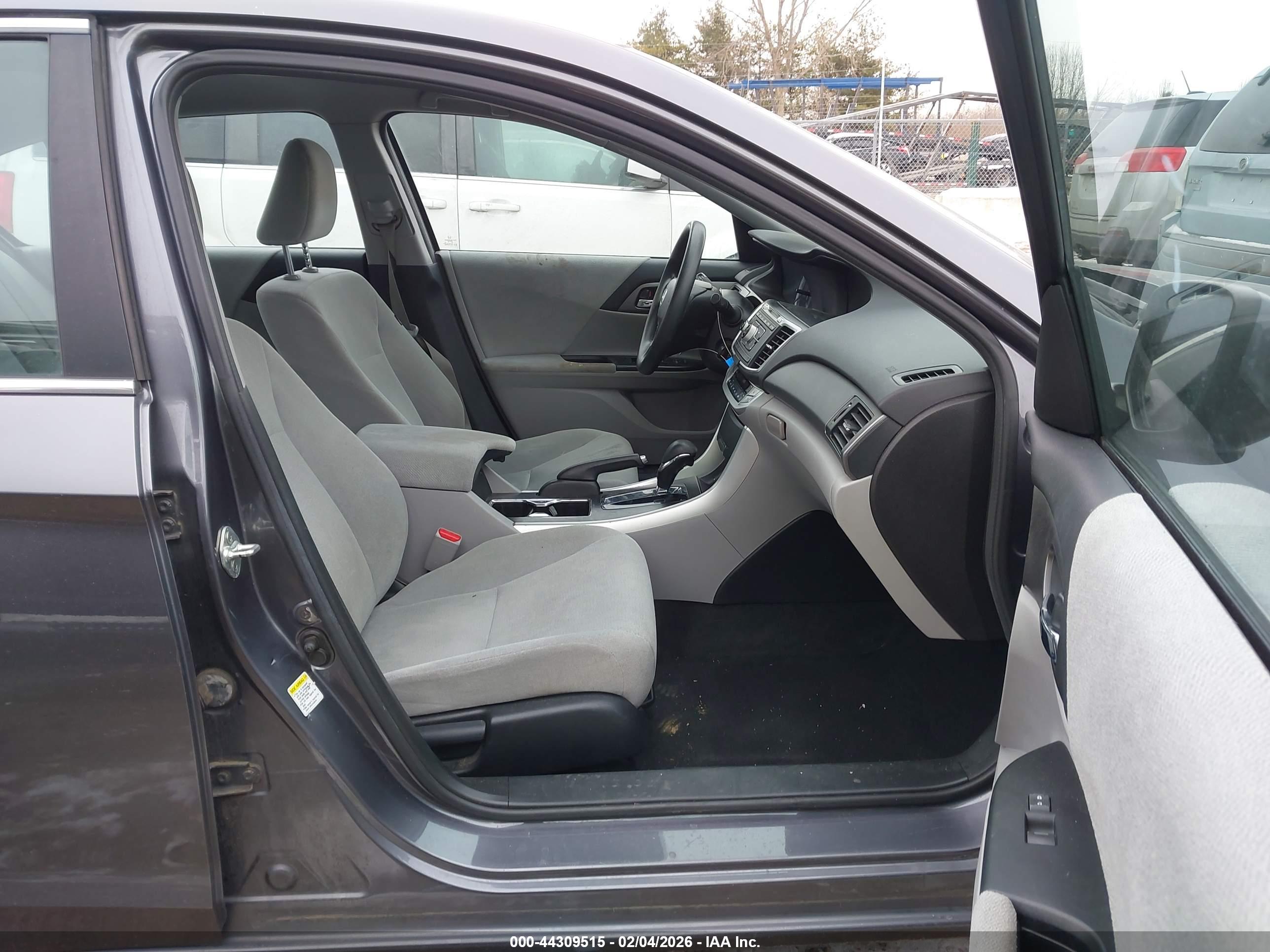 HONDA ACCORD image 5
