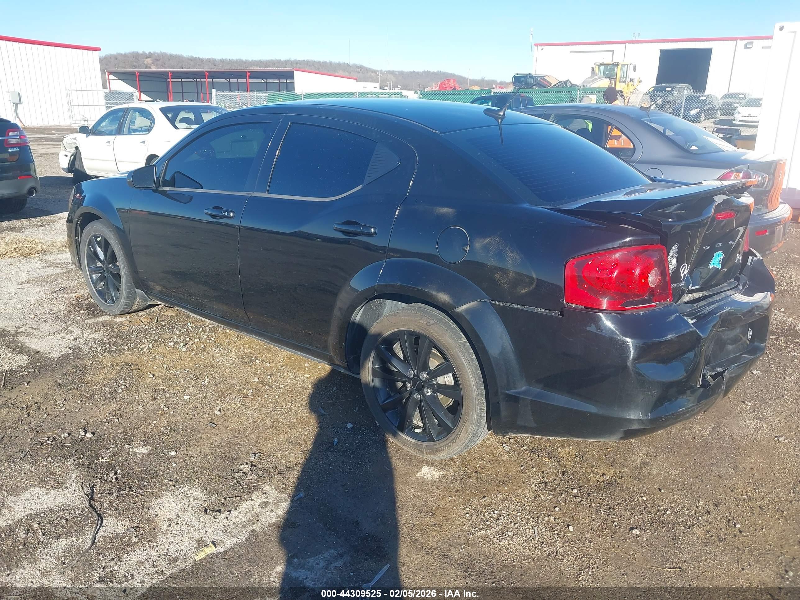 DODGE AVENGER image 3