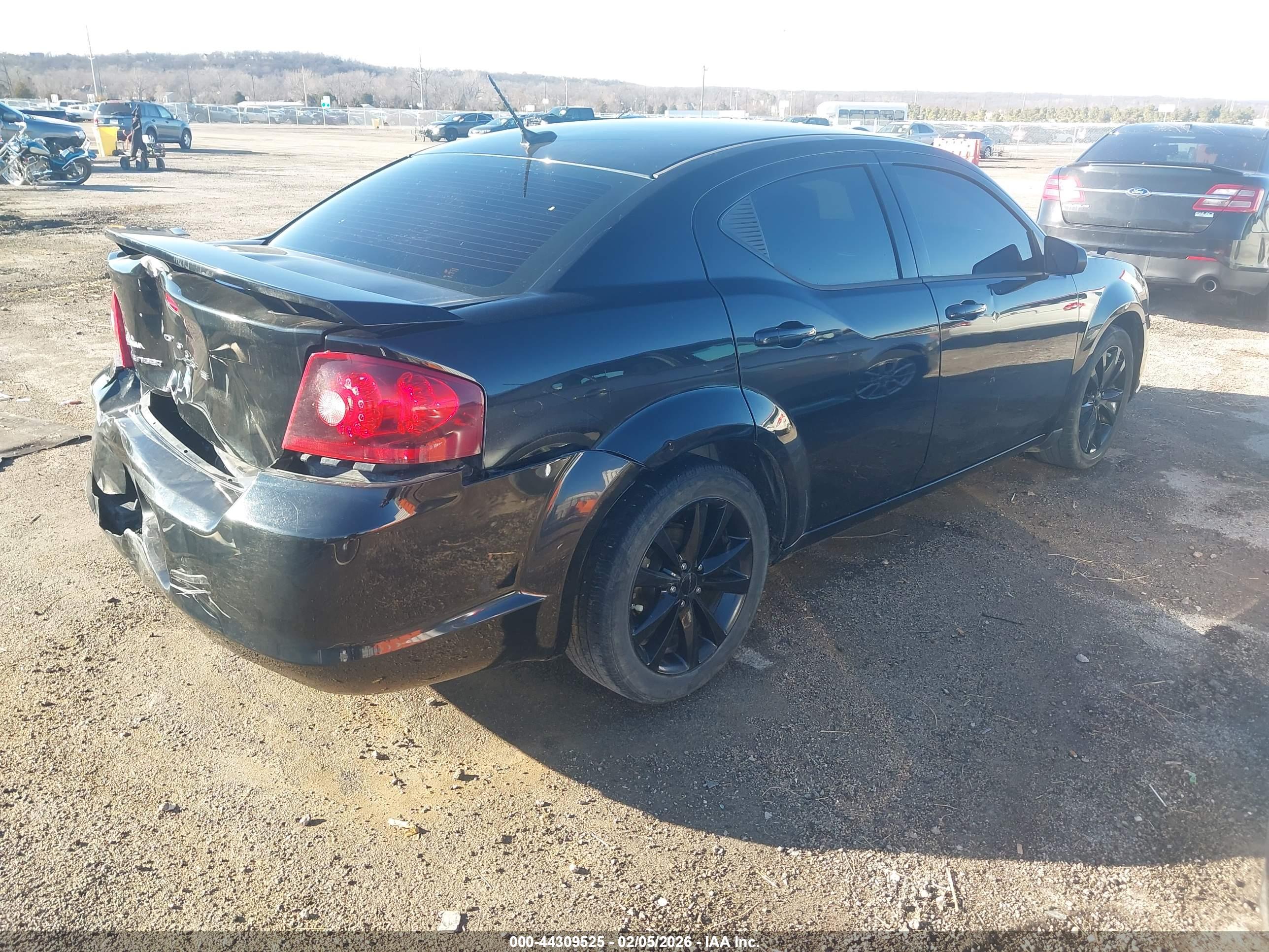 DODGE AVENGER image 4