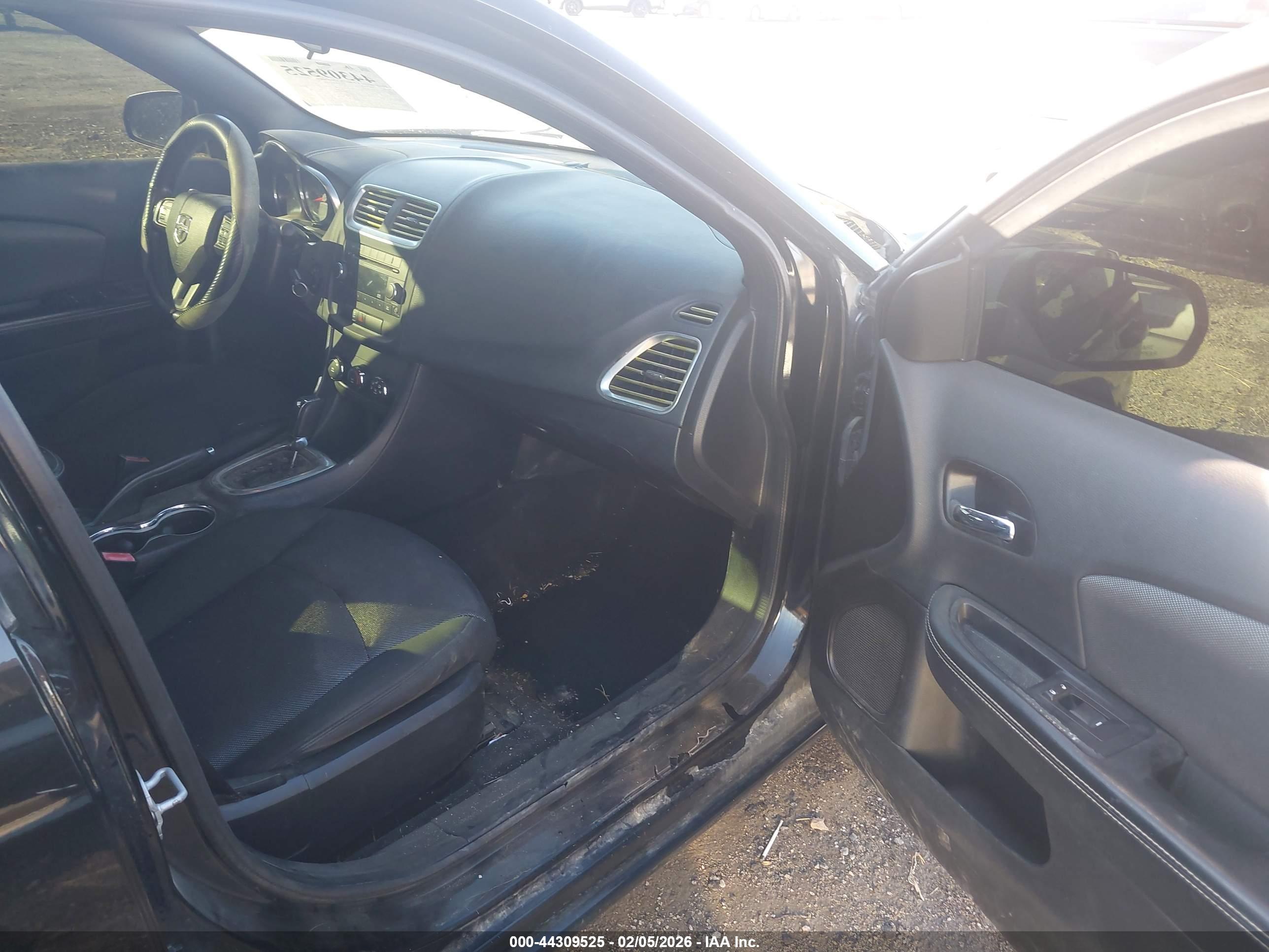 DODGE AVENGER image 5