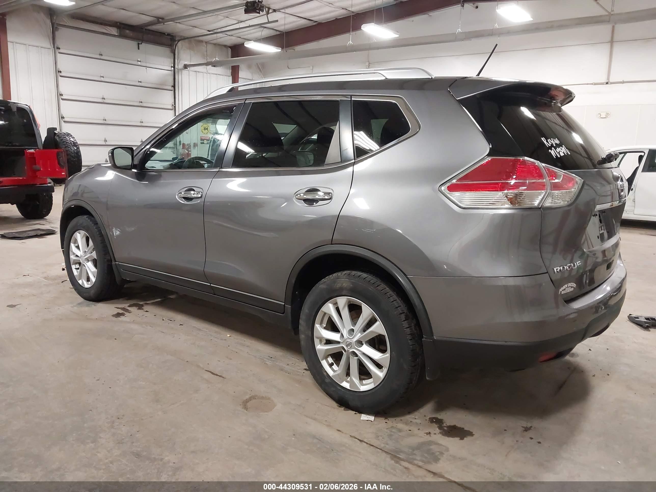 NISSAN ROGUE image 3