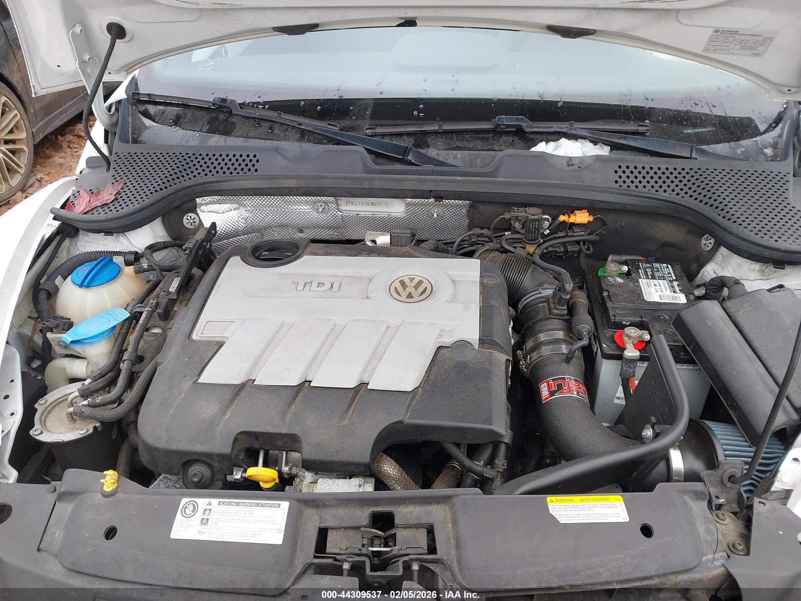 VOLKSWAGEN BEETLE image 10