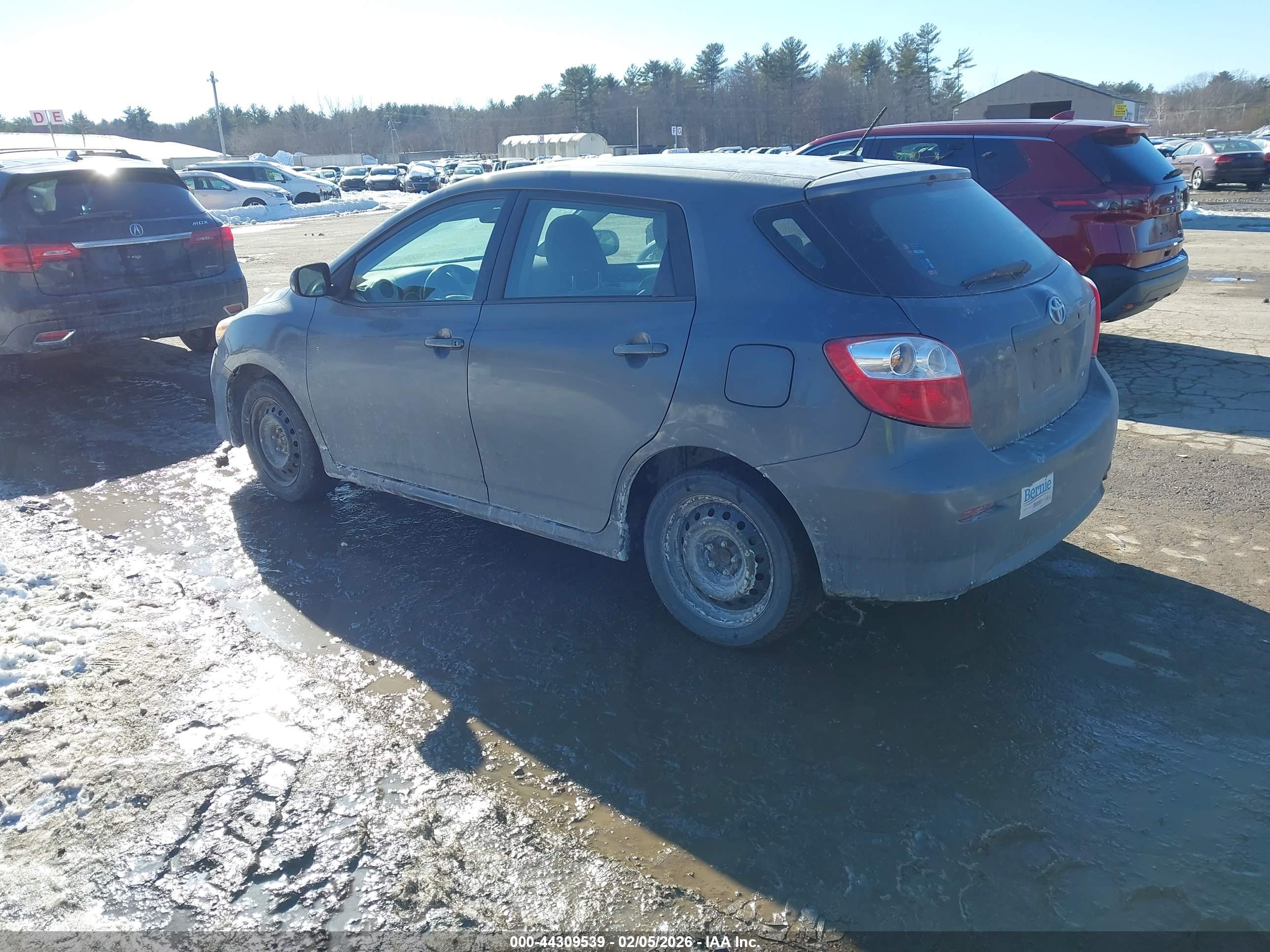 TOYOTA MATRIX image 3