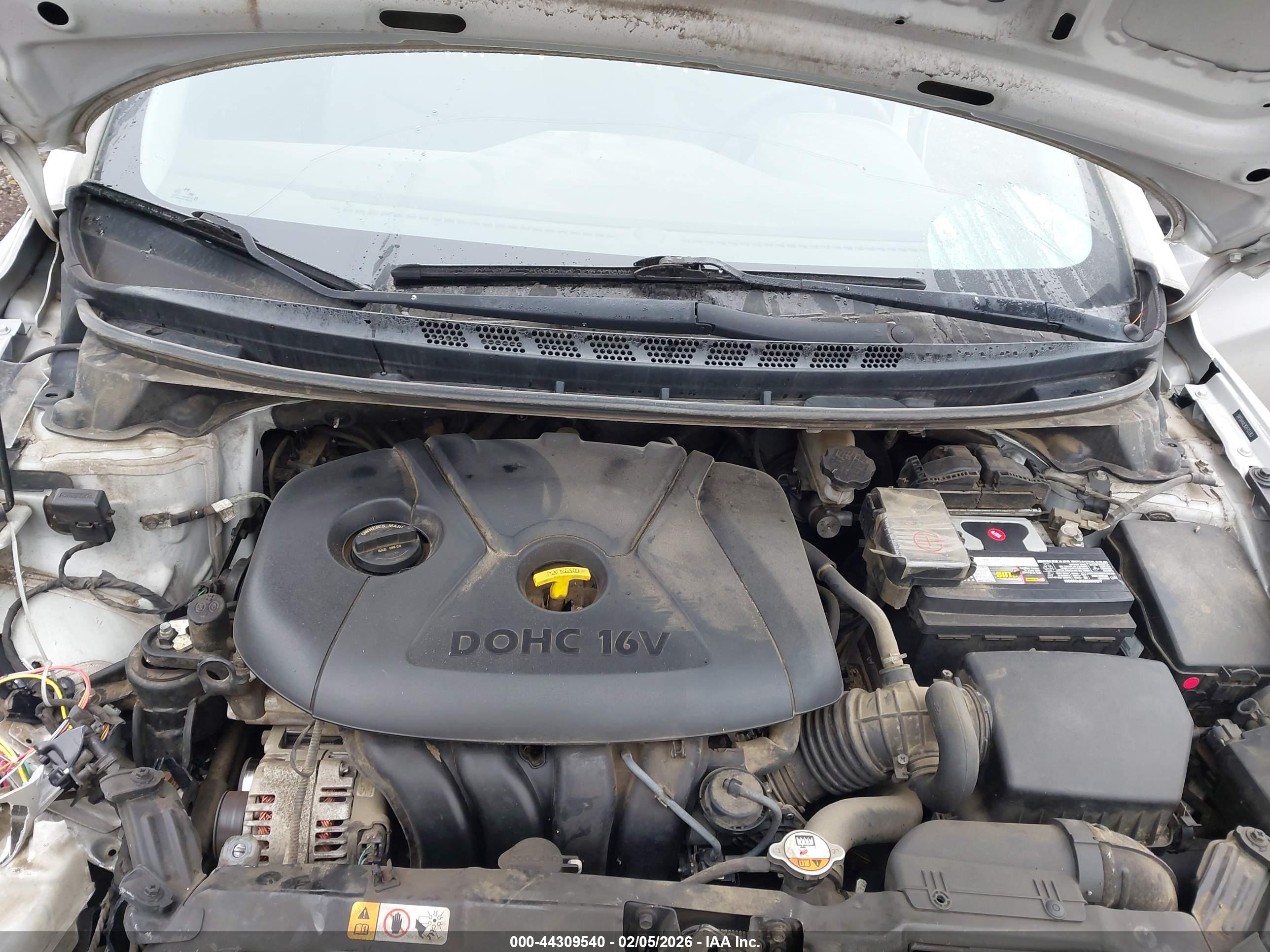 HYUNDAI ELANTRA image 10