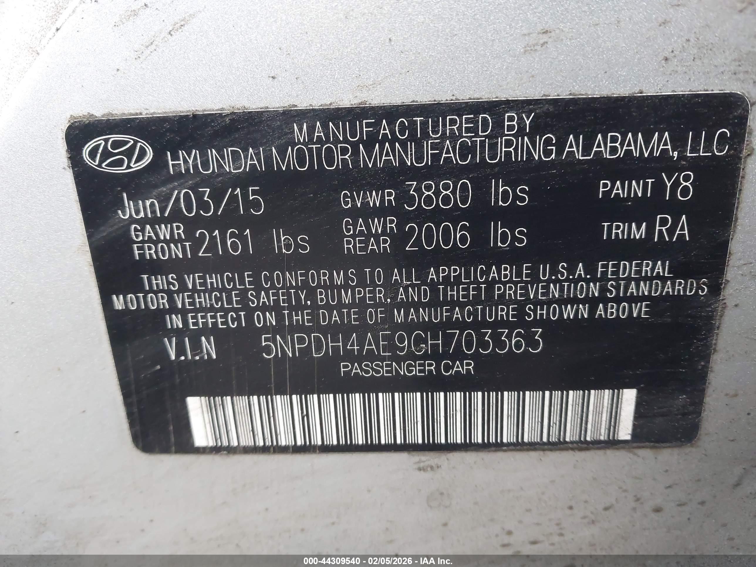 HYUNDAI ELANTRA image 9