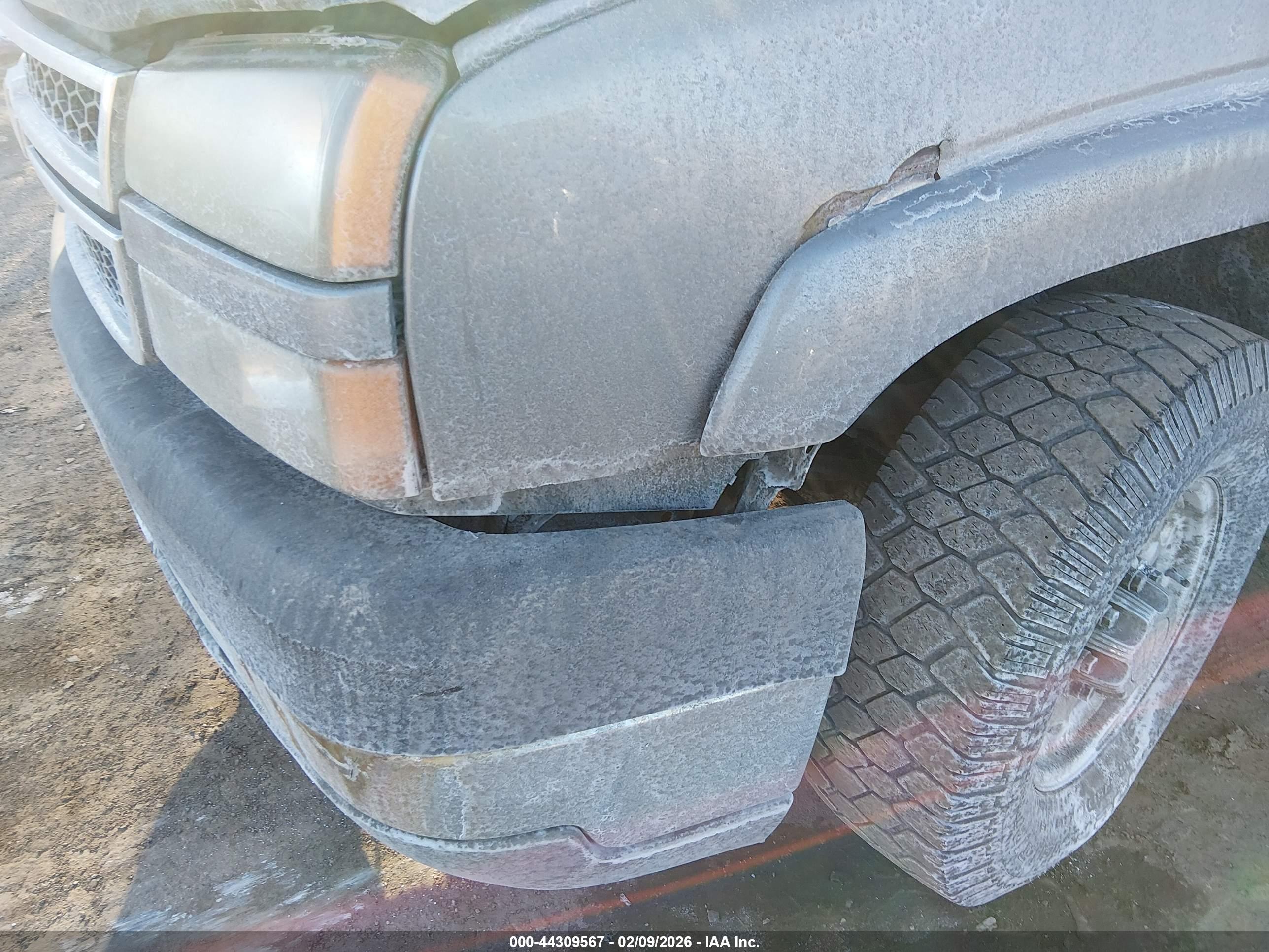 CHEVROLET SILVERADO image 6