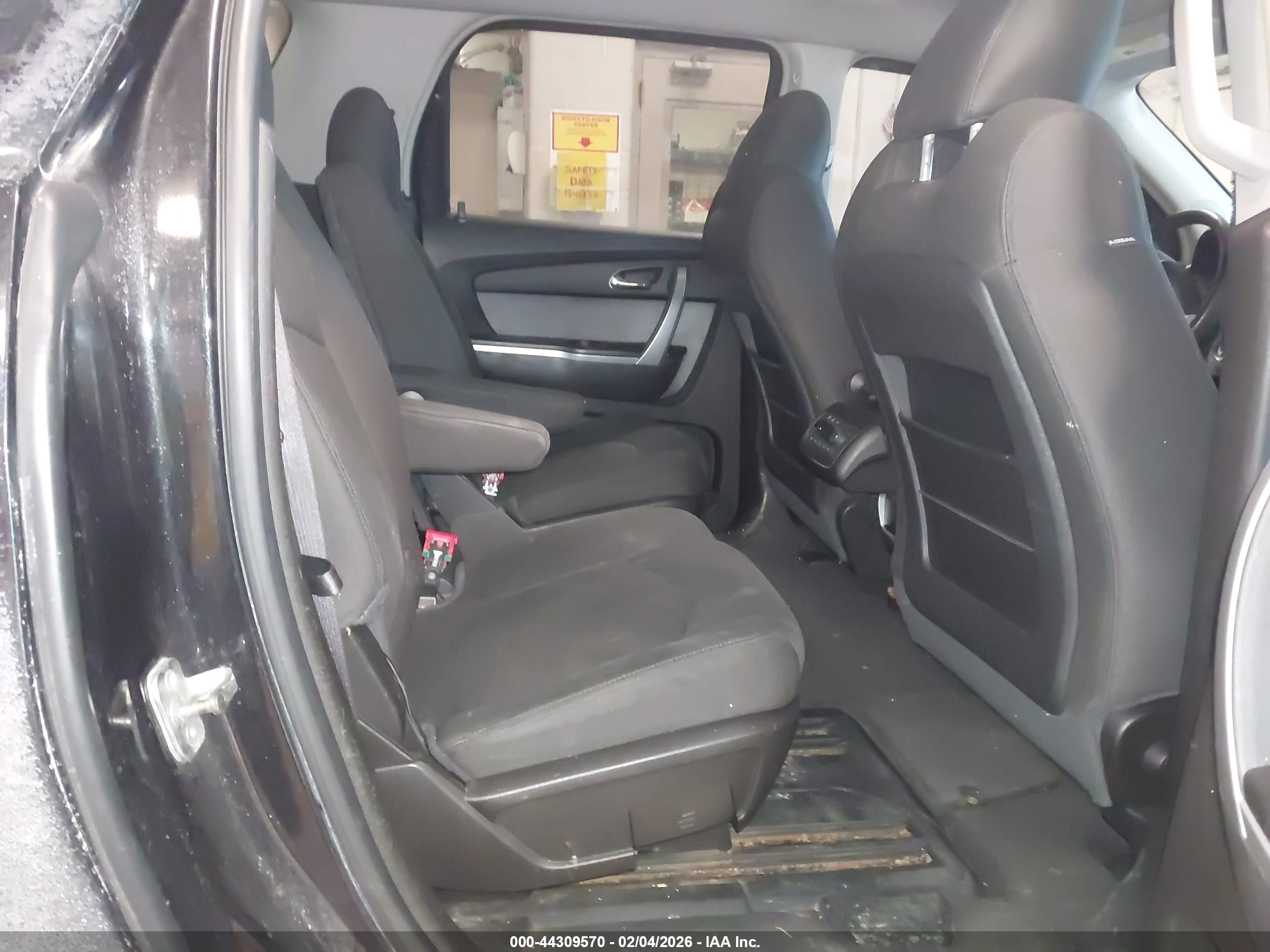 GMC ACADIA image 8