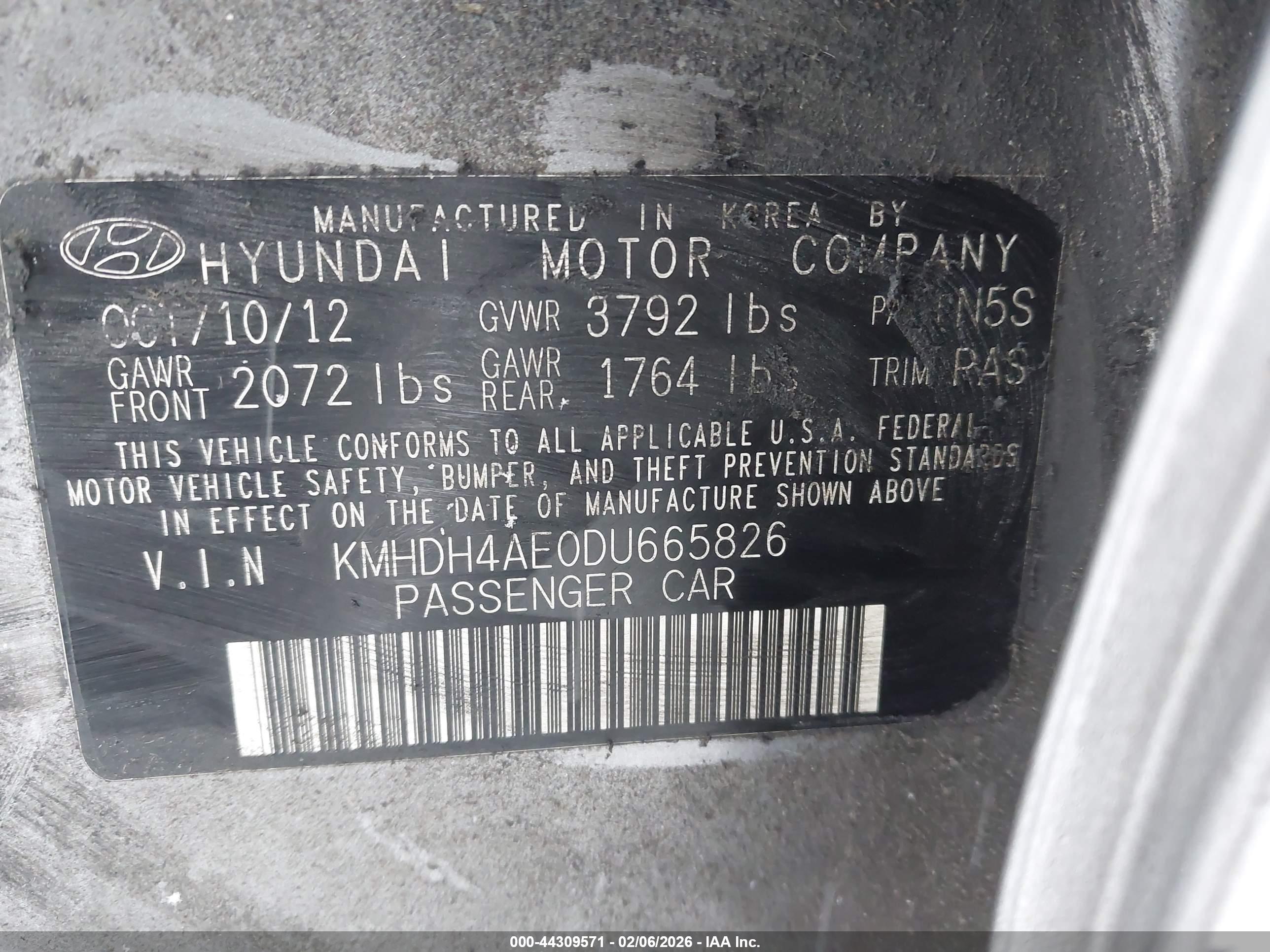 HYUNDAI ELANTRA image 9