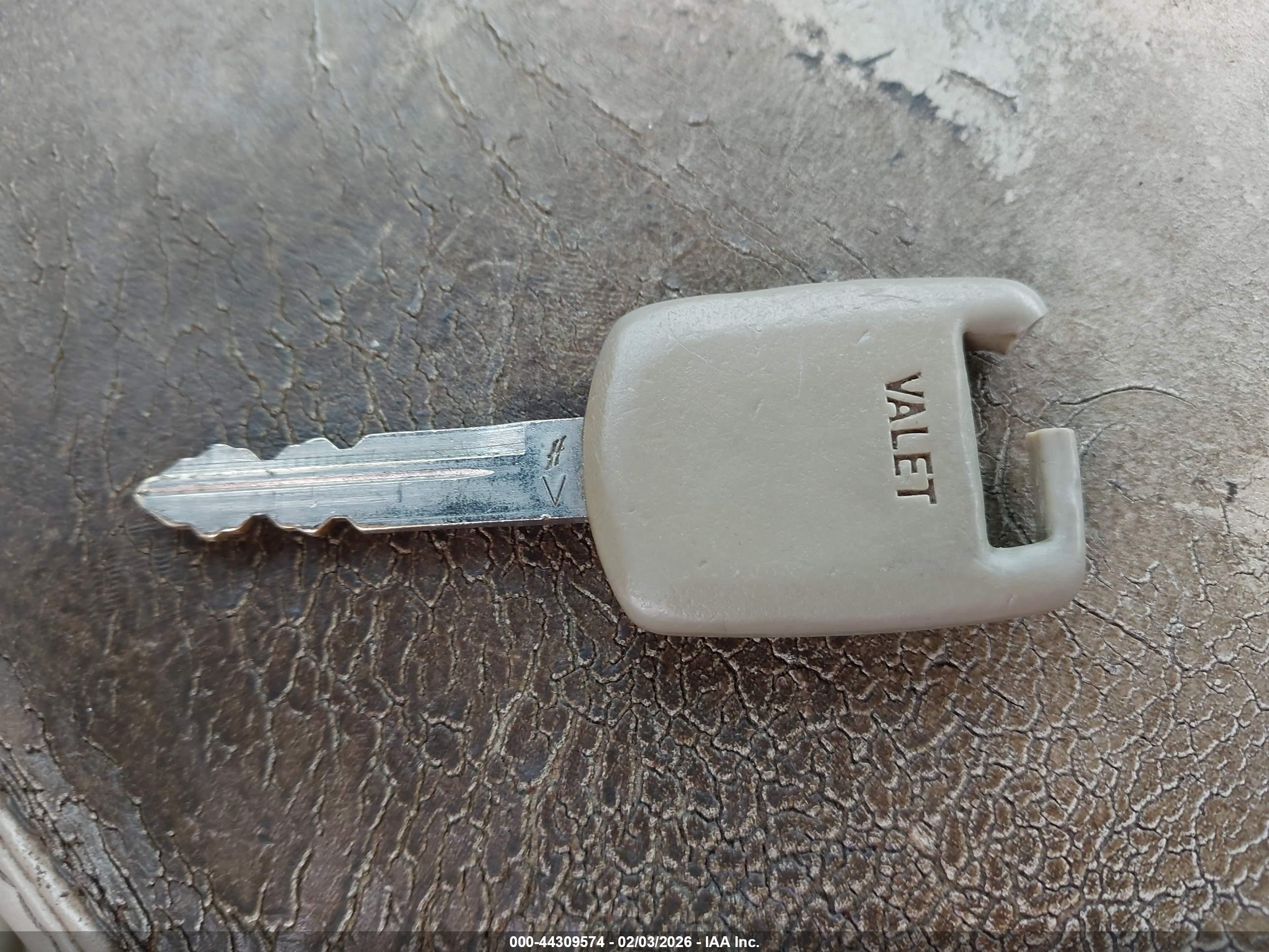 LINCOLN TOWN image 11