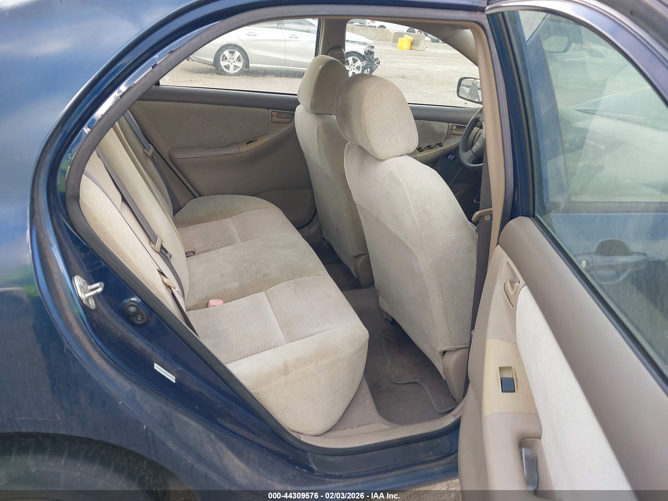 TOYOTA COROLLA image 8