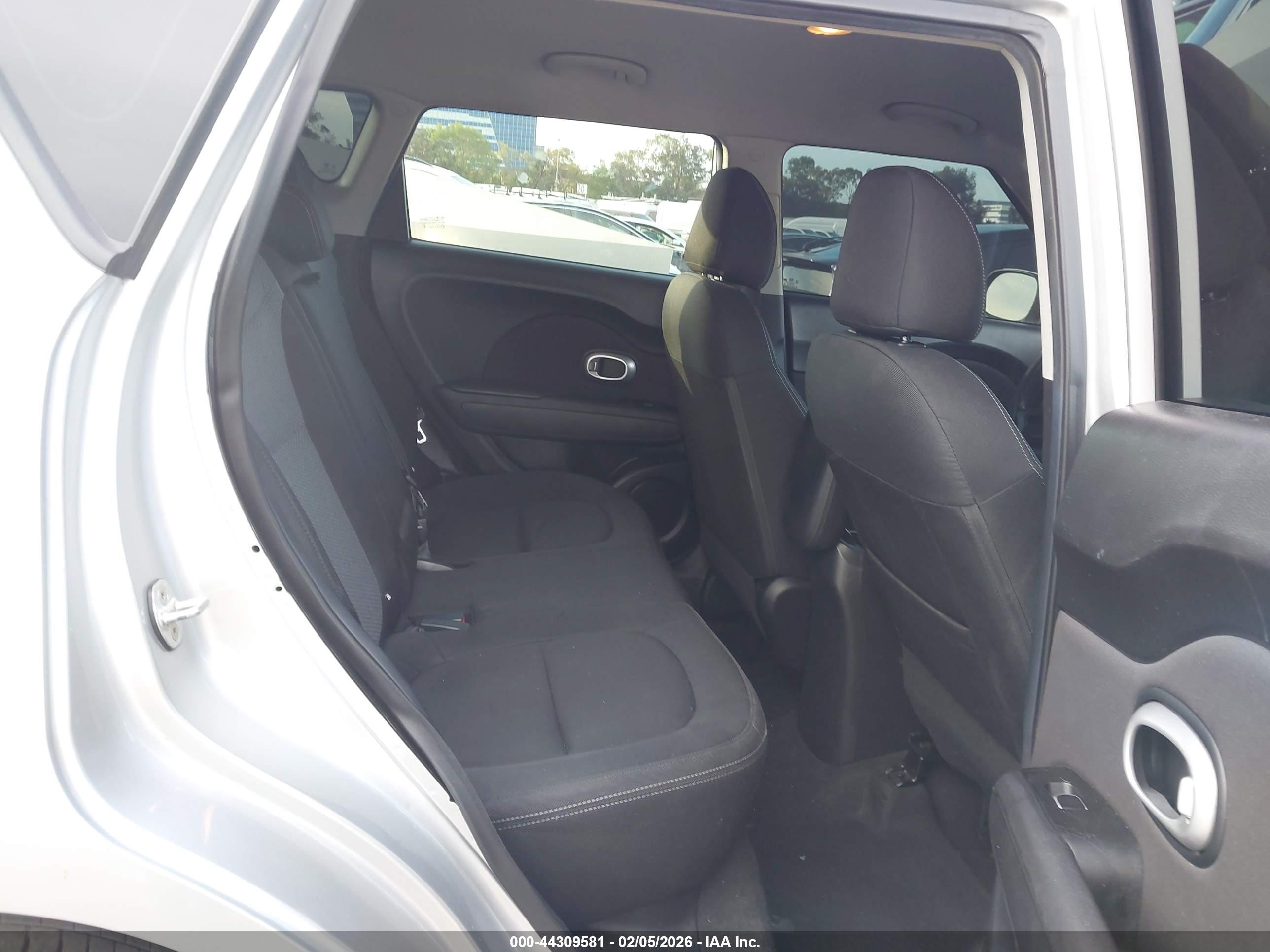 KIA SOUL image 8