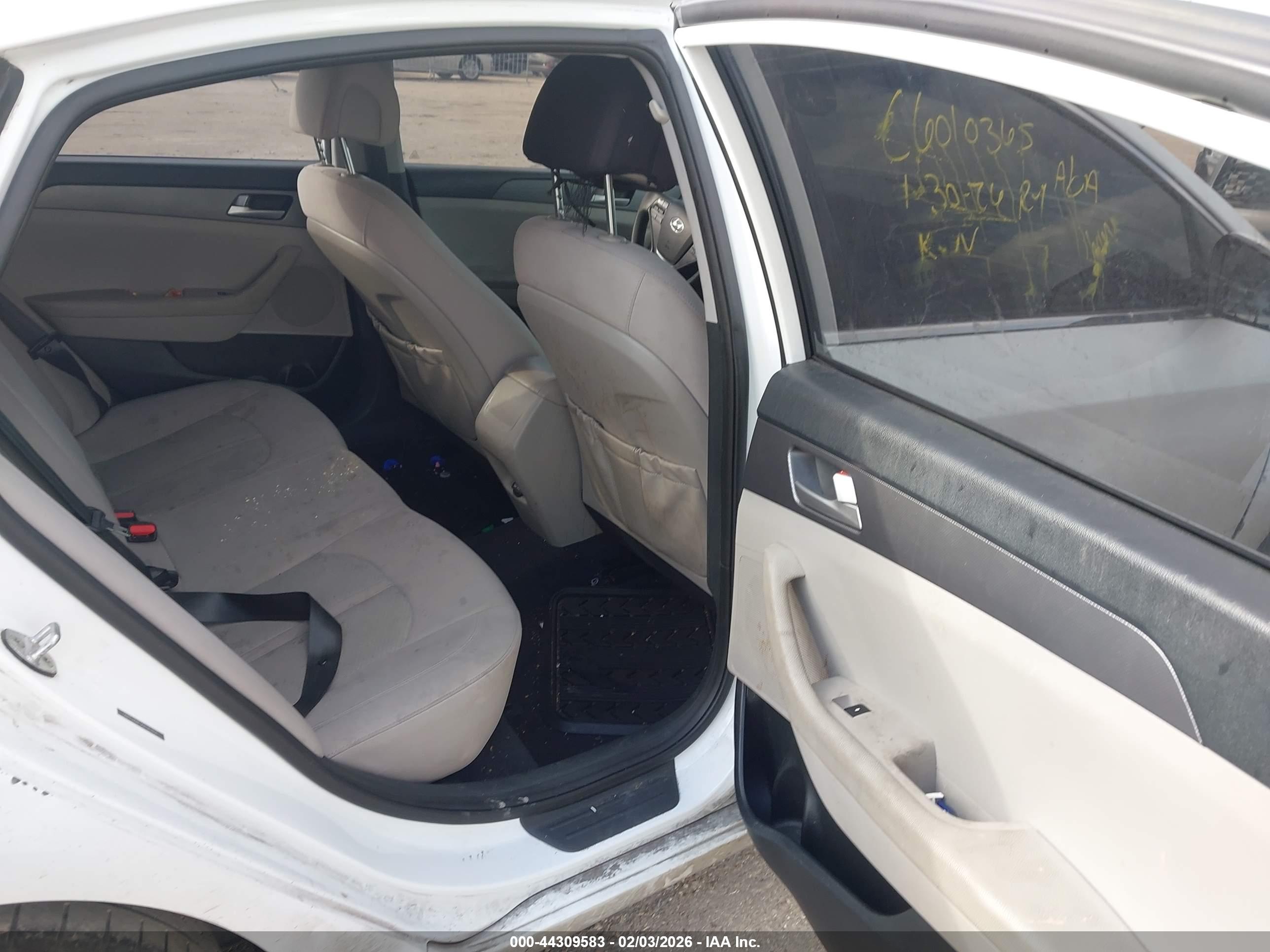 HYUNDAI SONATA image 8