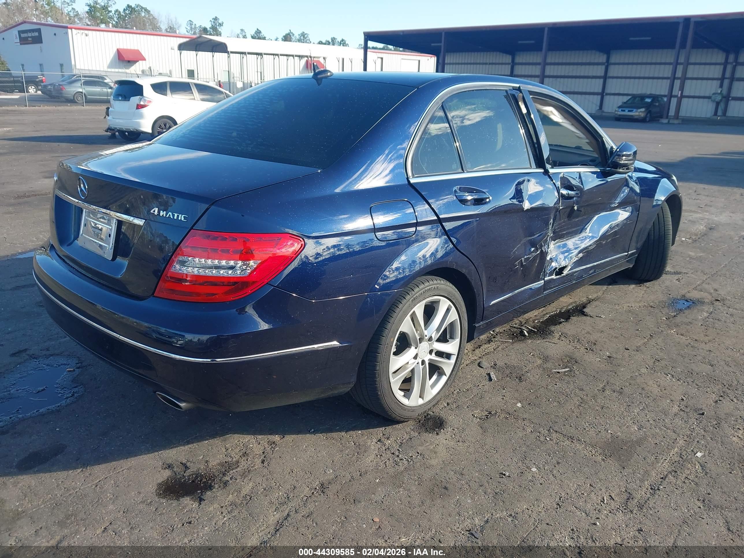 MERCEDES-BENZ C image 4