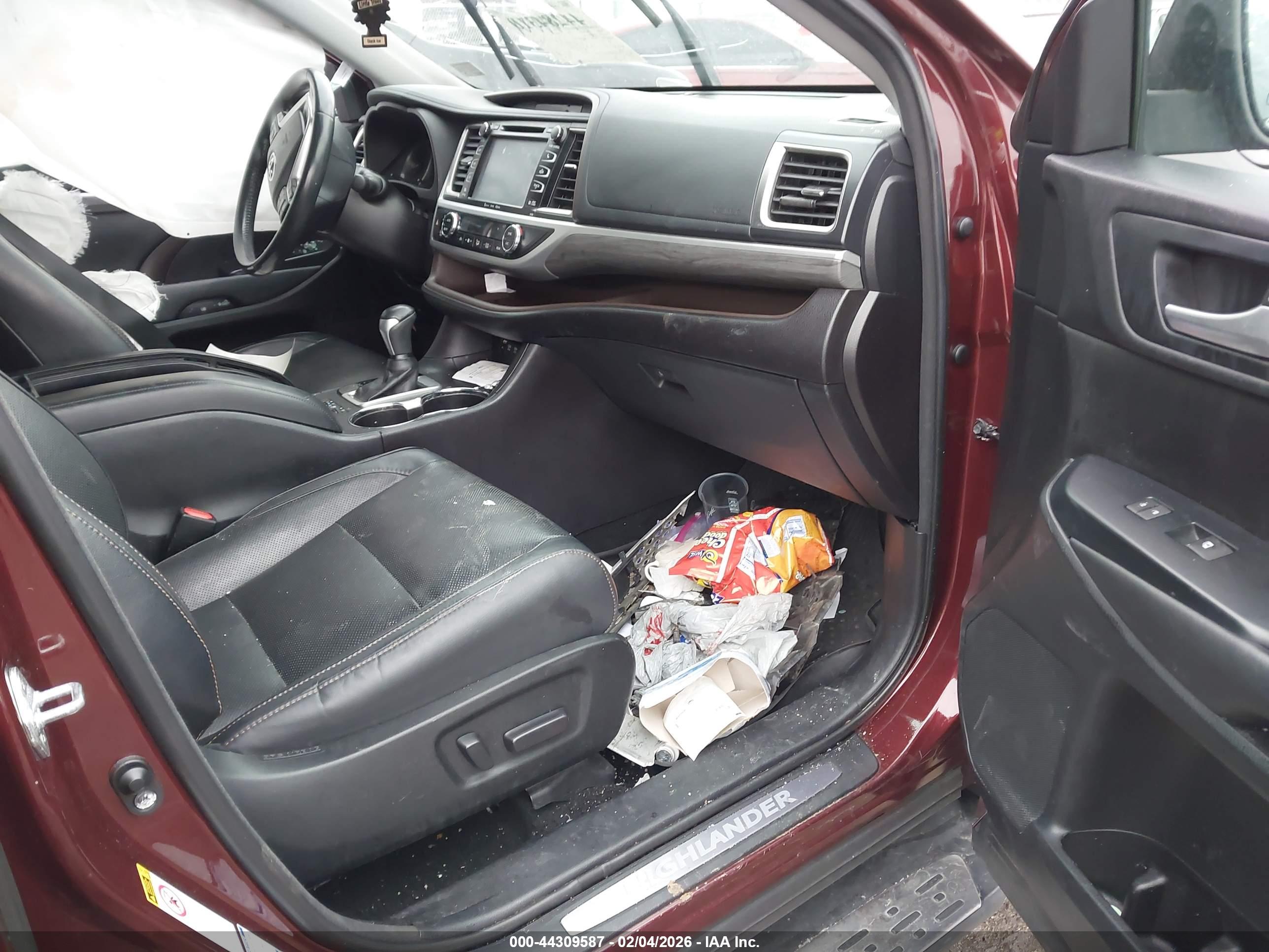 TOYOTA HIGHLANDER image 5
