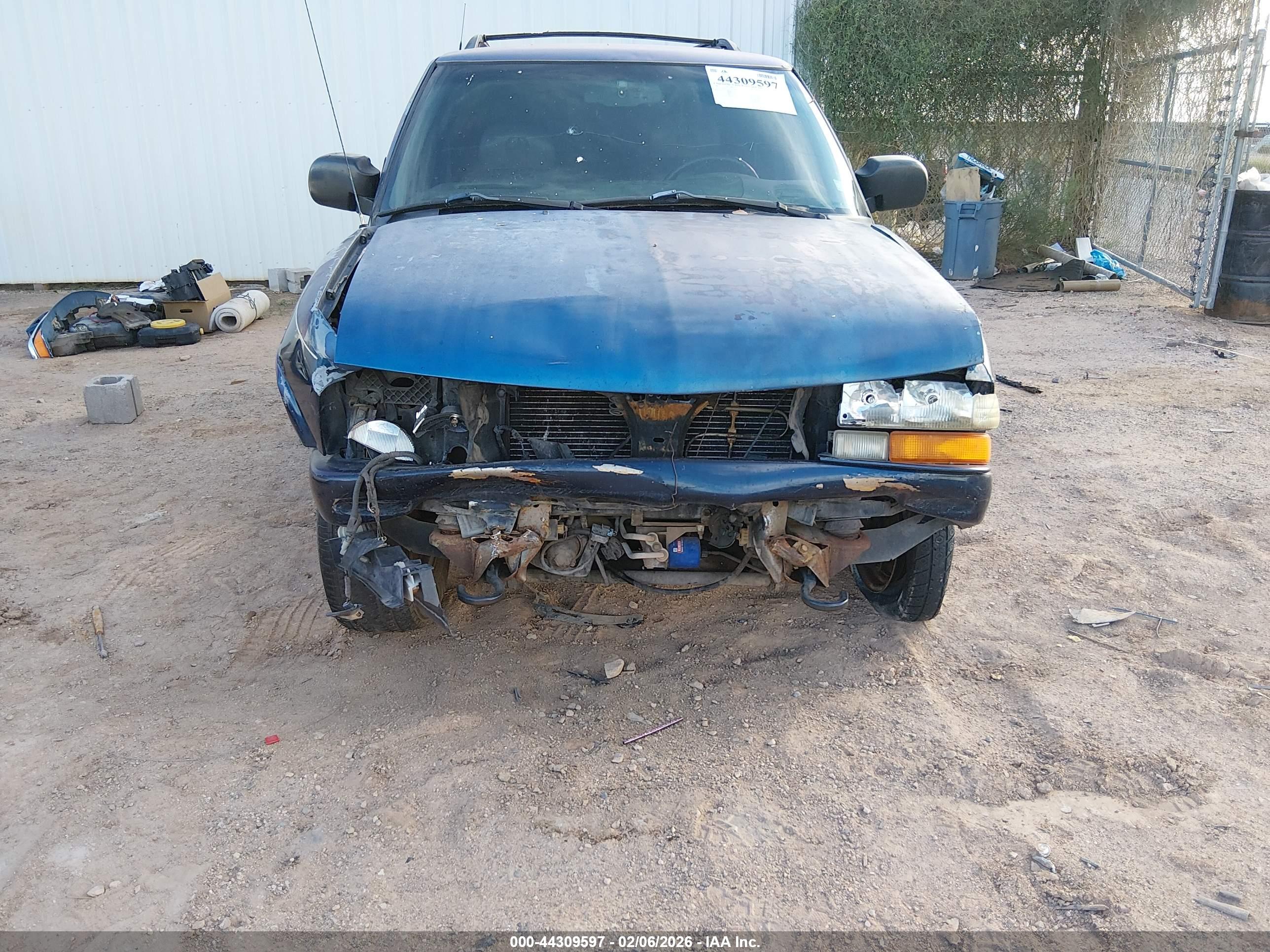 CHEVROLET BLAZER image 6