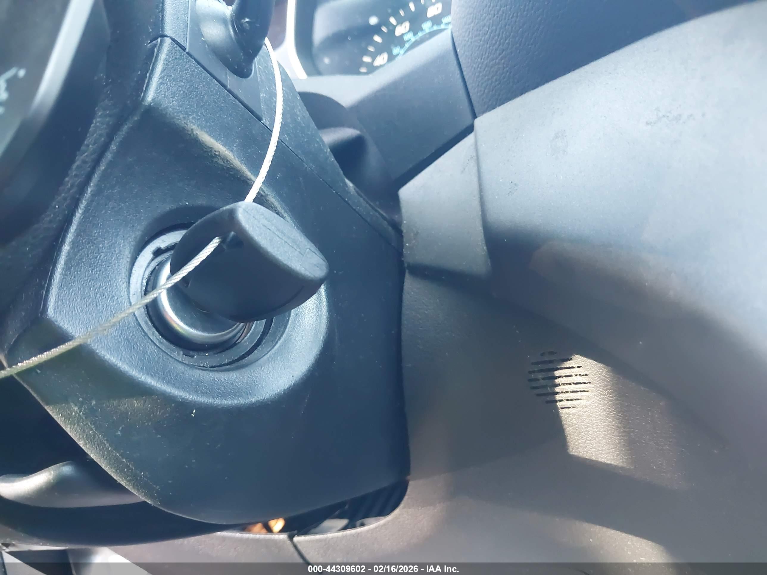 FORD ESCAPE image 11