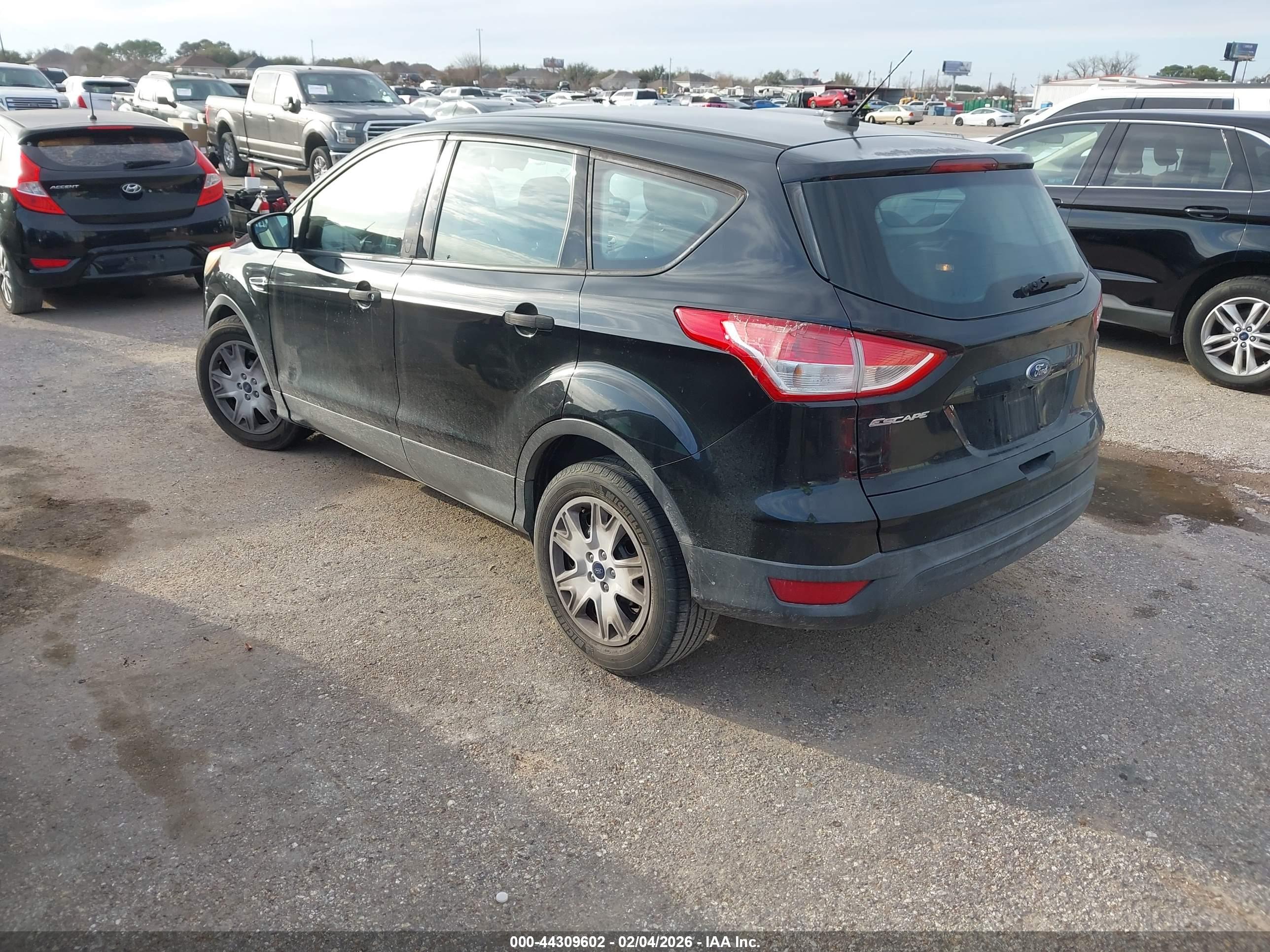 FORD ESCAPE image 3