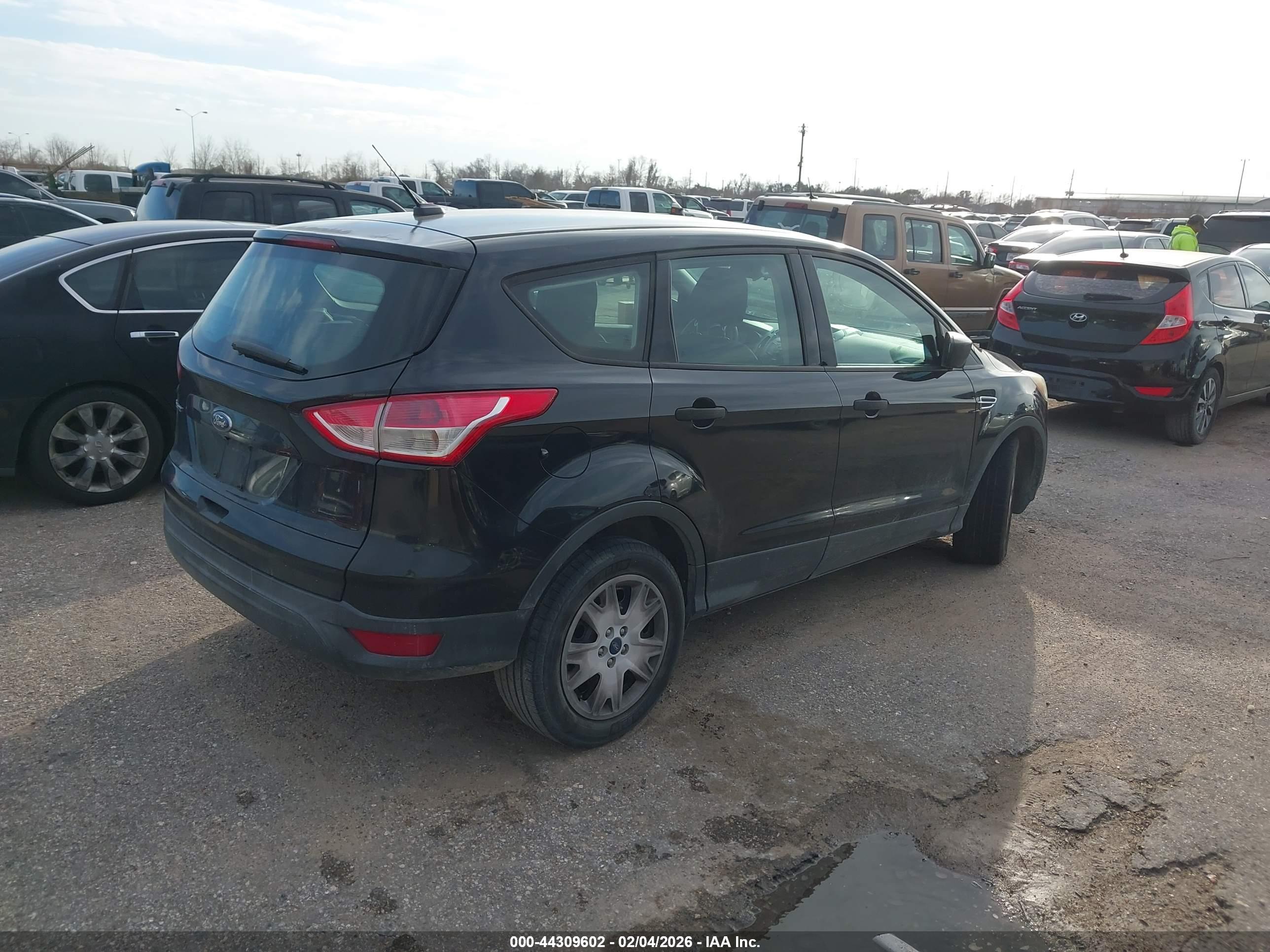FORD ESCAPE image 4