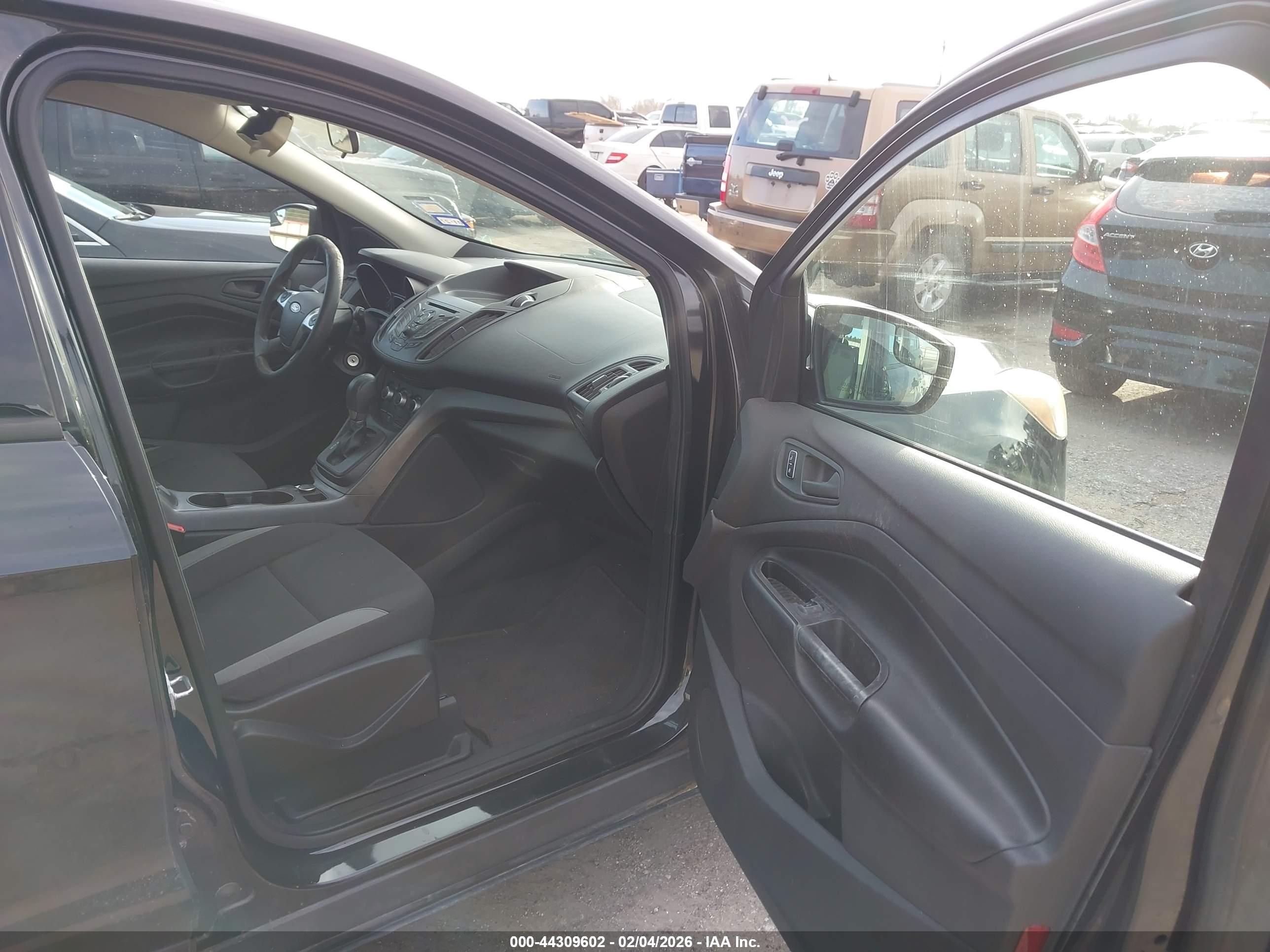 FORD ESCAPE image 5