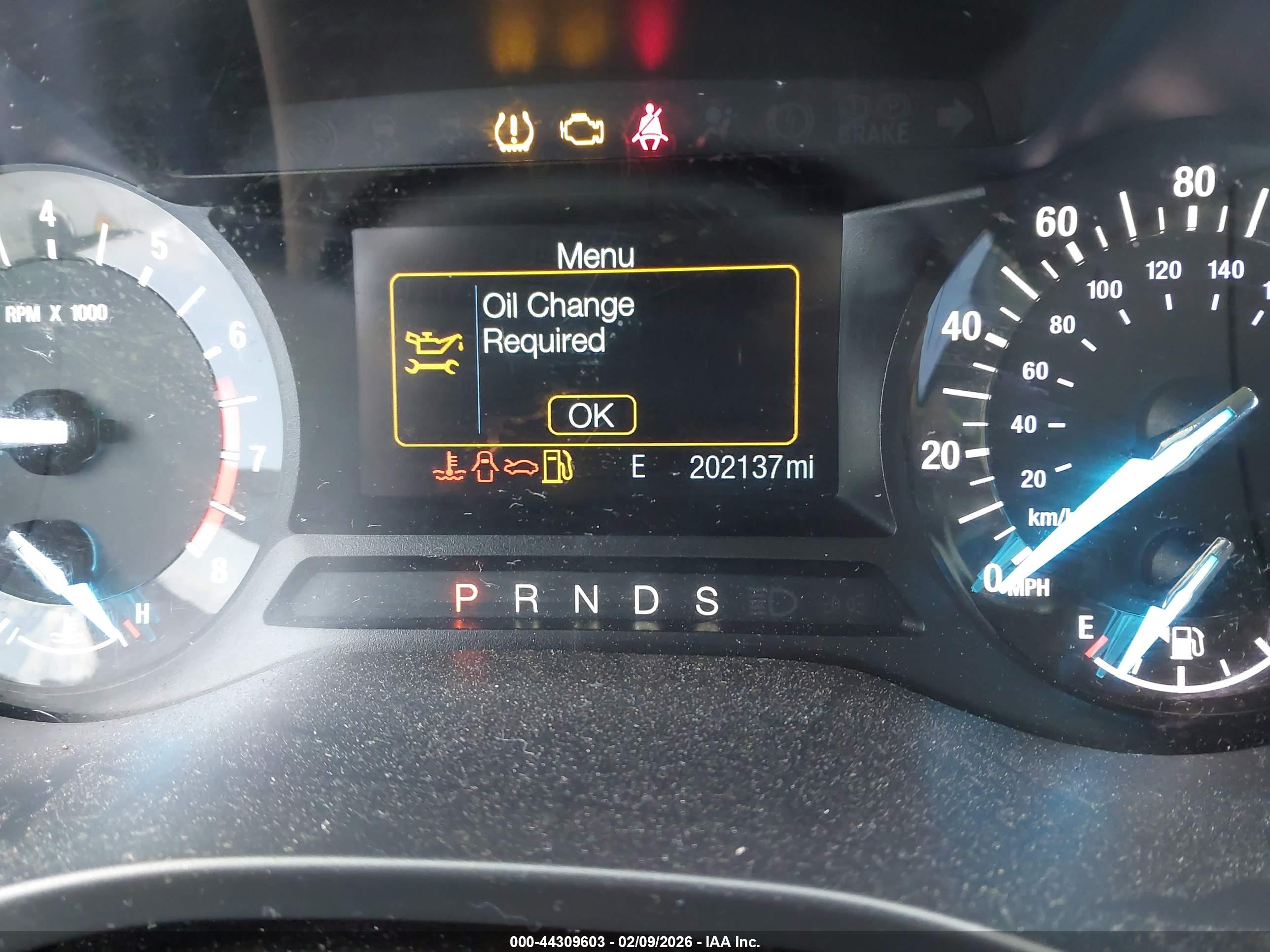 FORD FUSION image 7