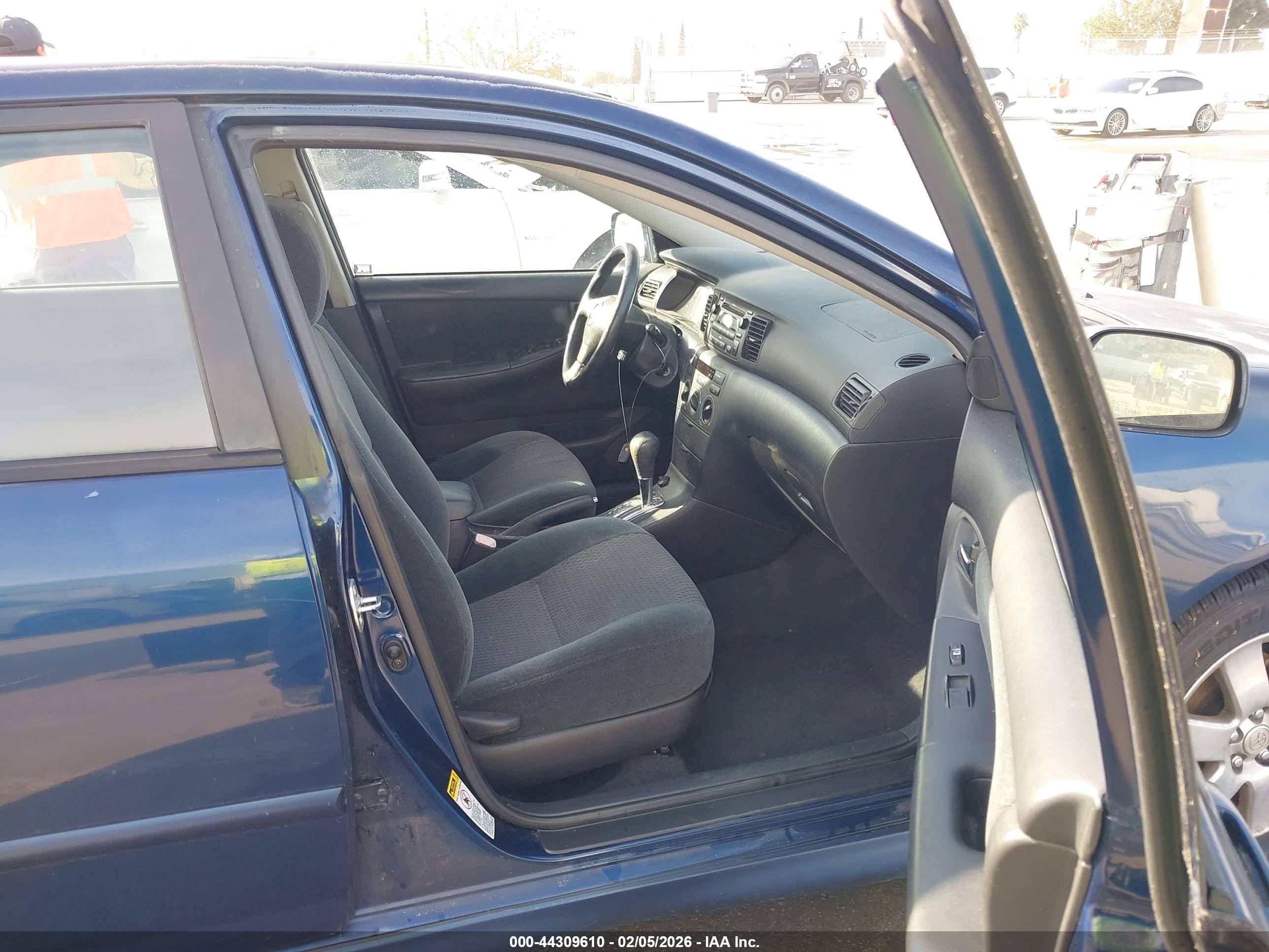 TOYOTA COROLLA image 5