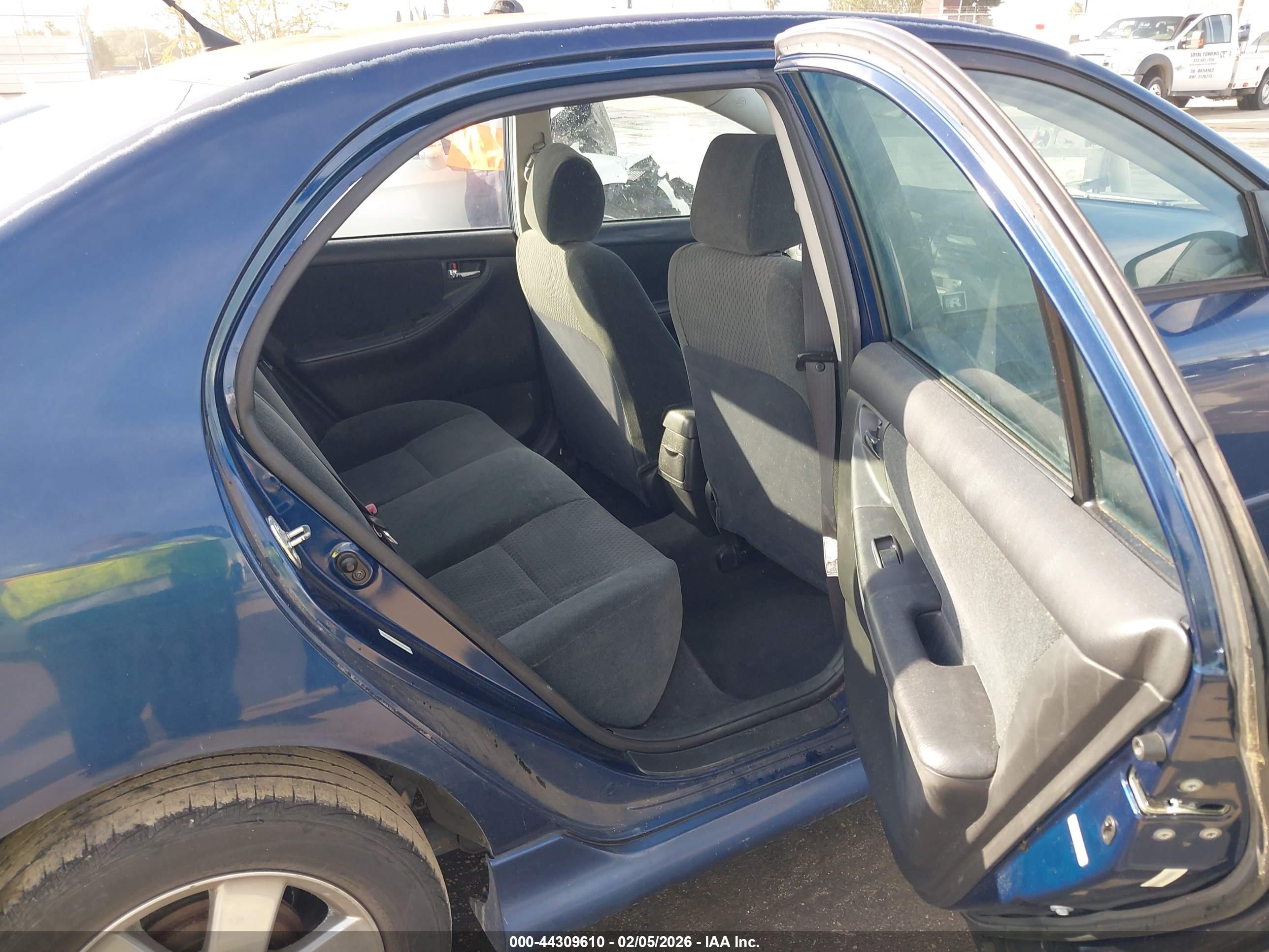 TOYOTA COROLLA image 8