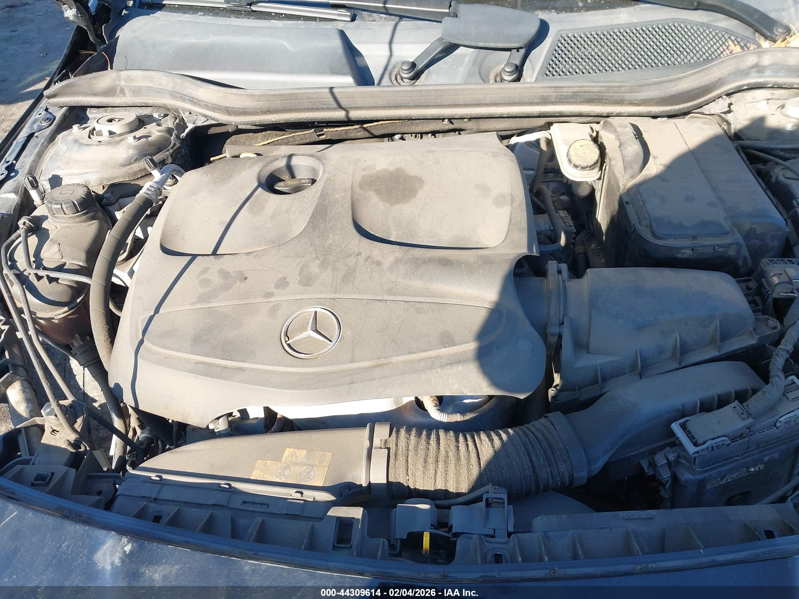 MERCEDES-BENZ CLA image 10