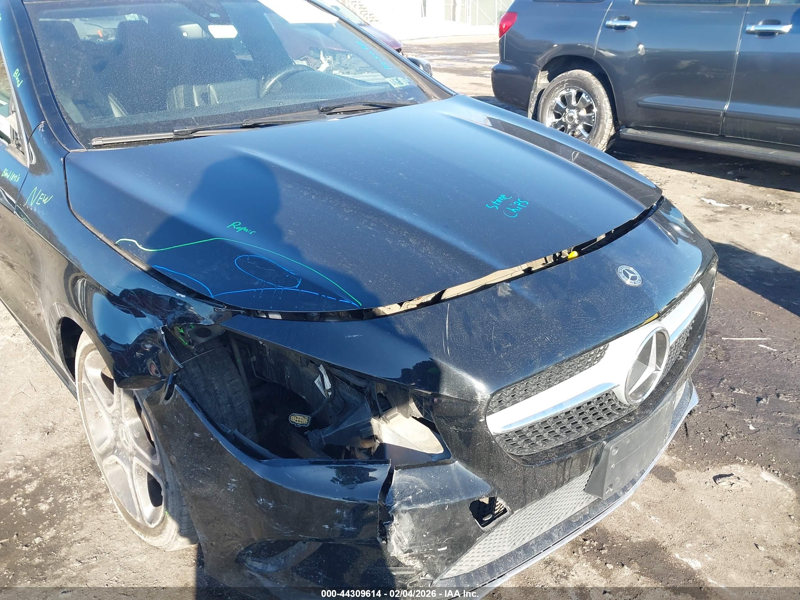 MERCEDES-BENZ CLA image 6