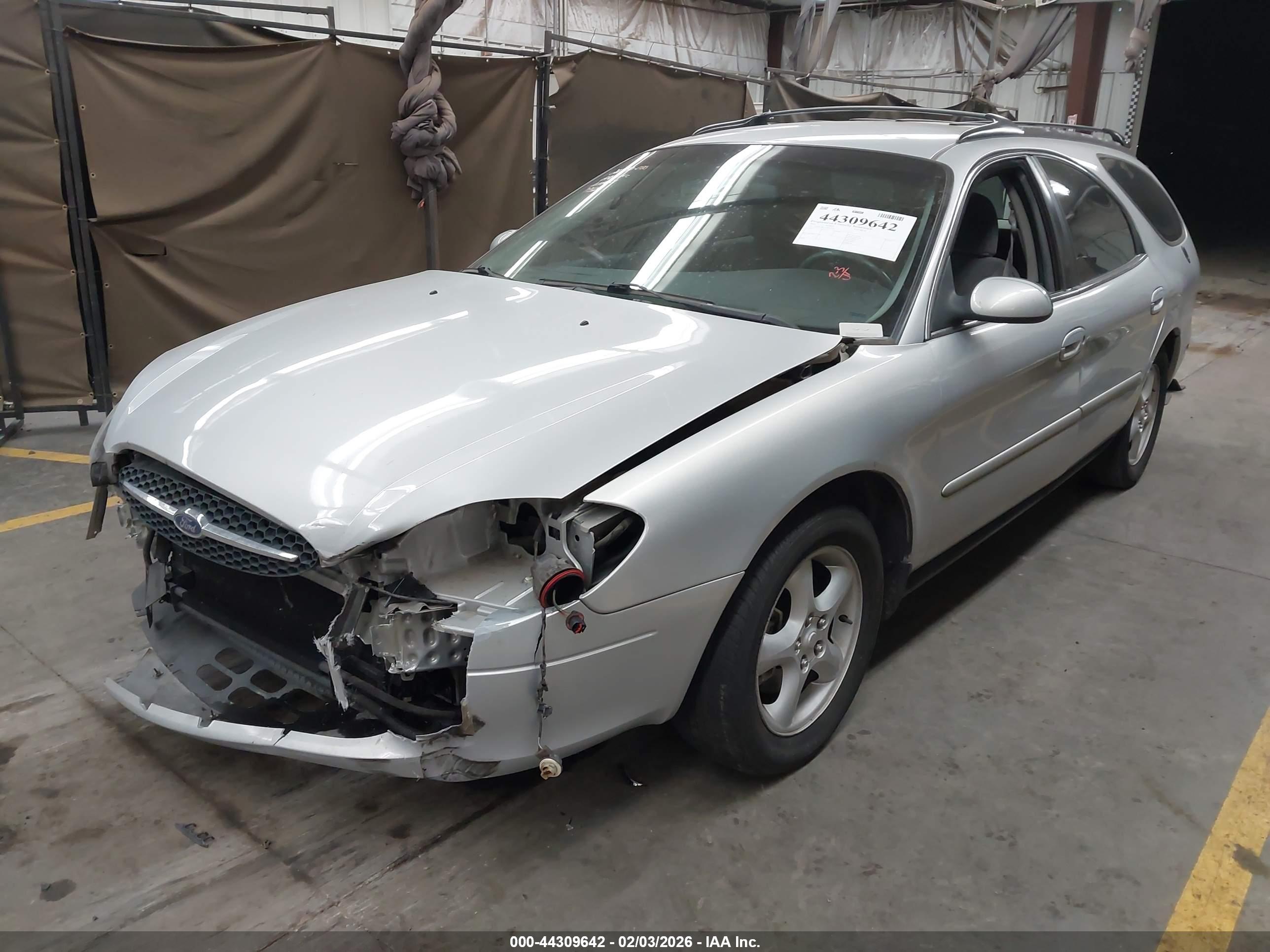 FORD TAURUS image 2