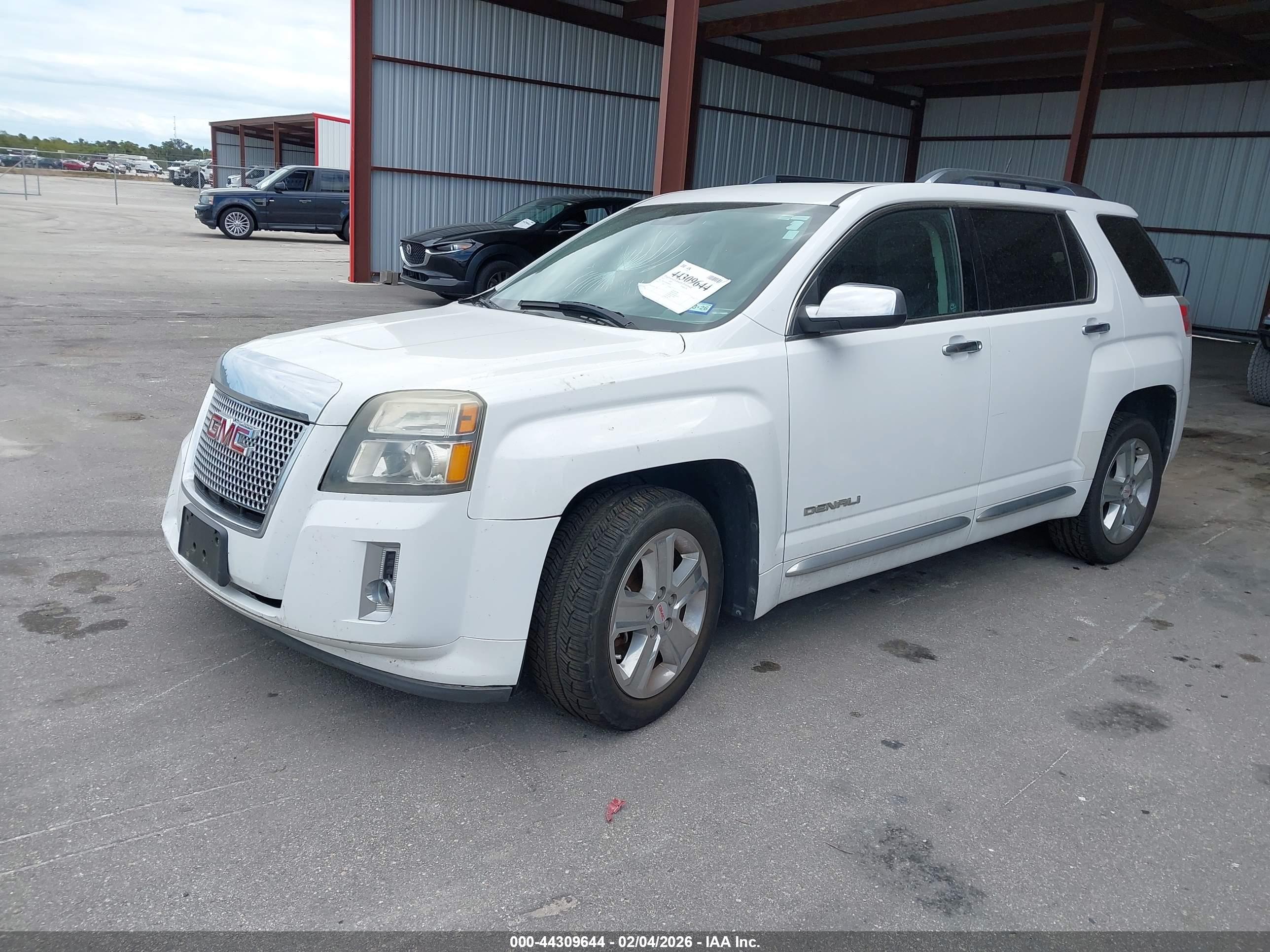 GMC TERRAIN image 2