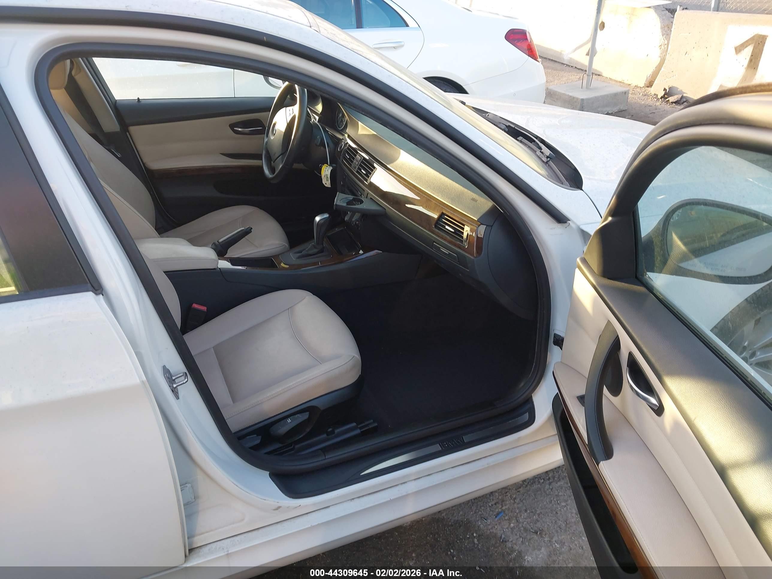 BMW 328I image 5